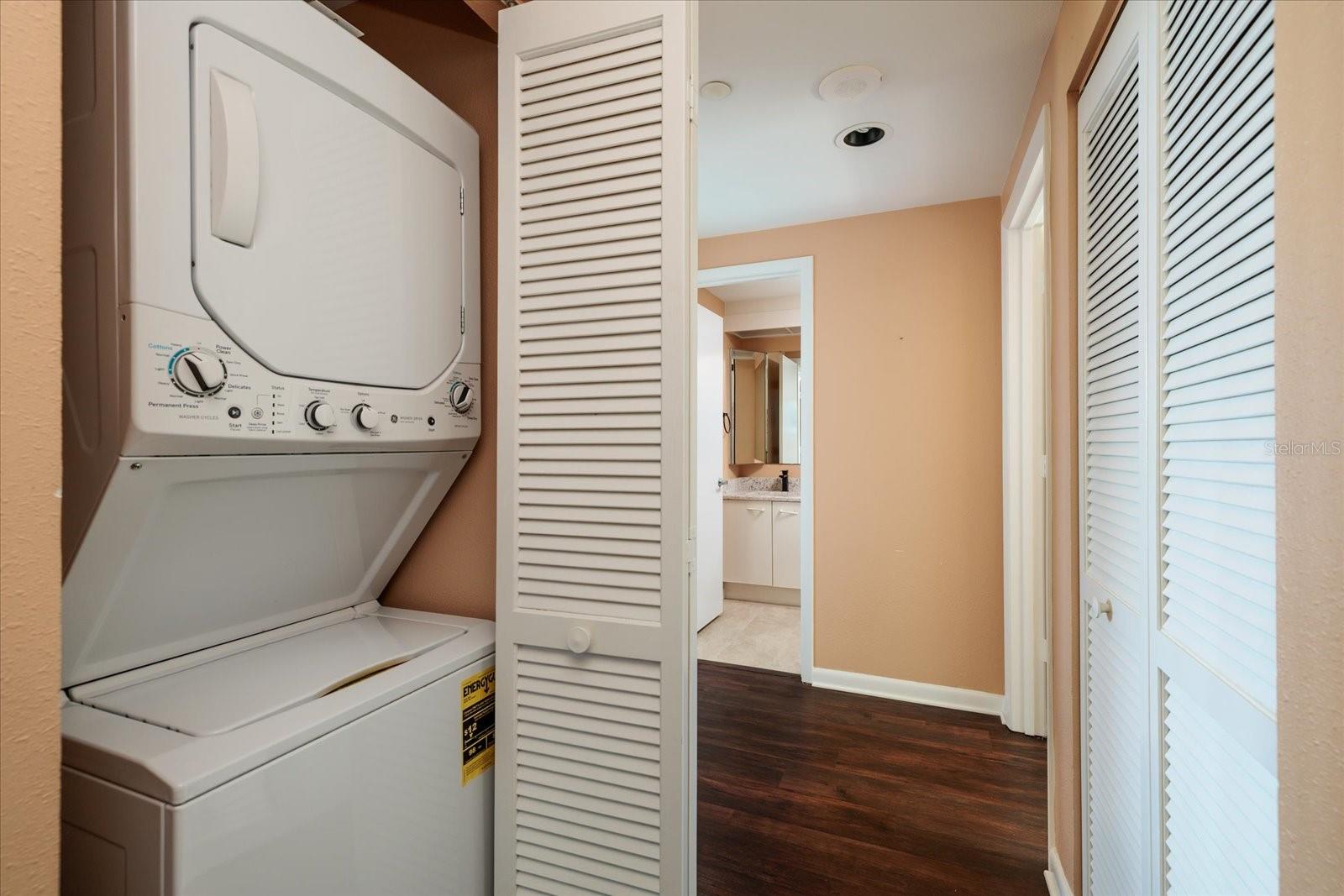 Image 39 of 67 For 1520 Gulf Boulevard 1606