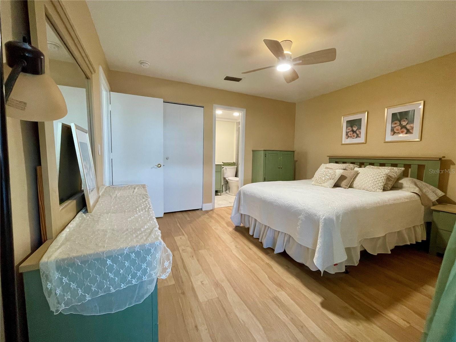 Image 12 of 28 For 400 Glennes Lane 108