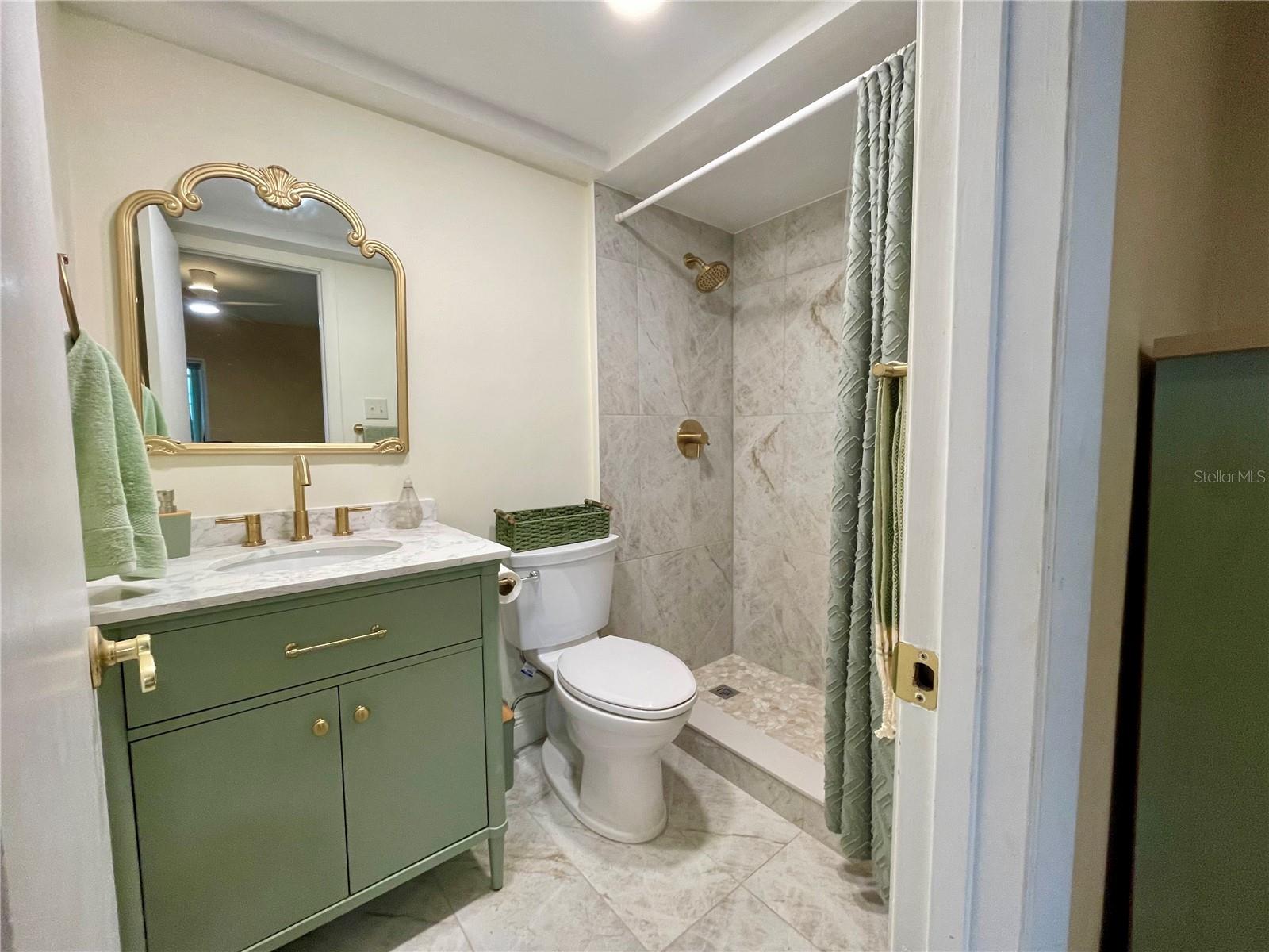 Image 14 of 28 For 400 Glennes Lane 108