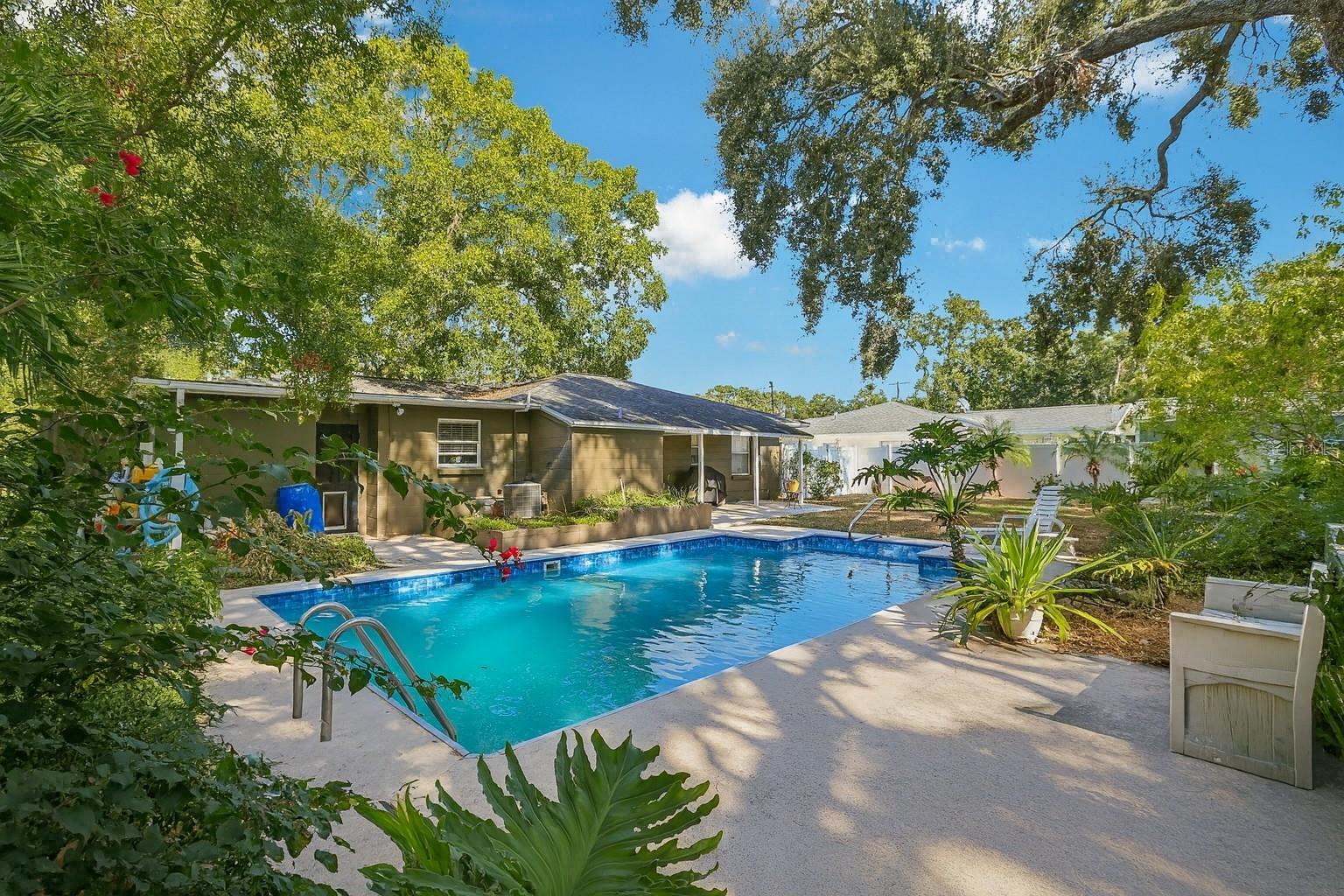 Listing photo id 22 for 3914 San Miguel Street