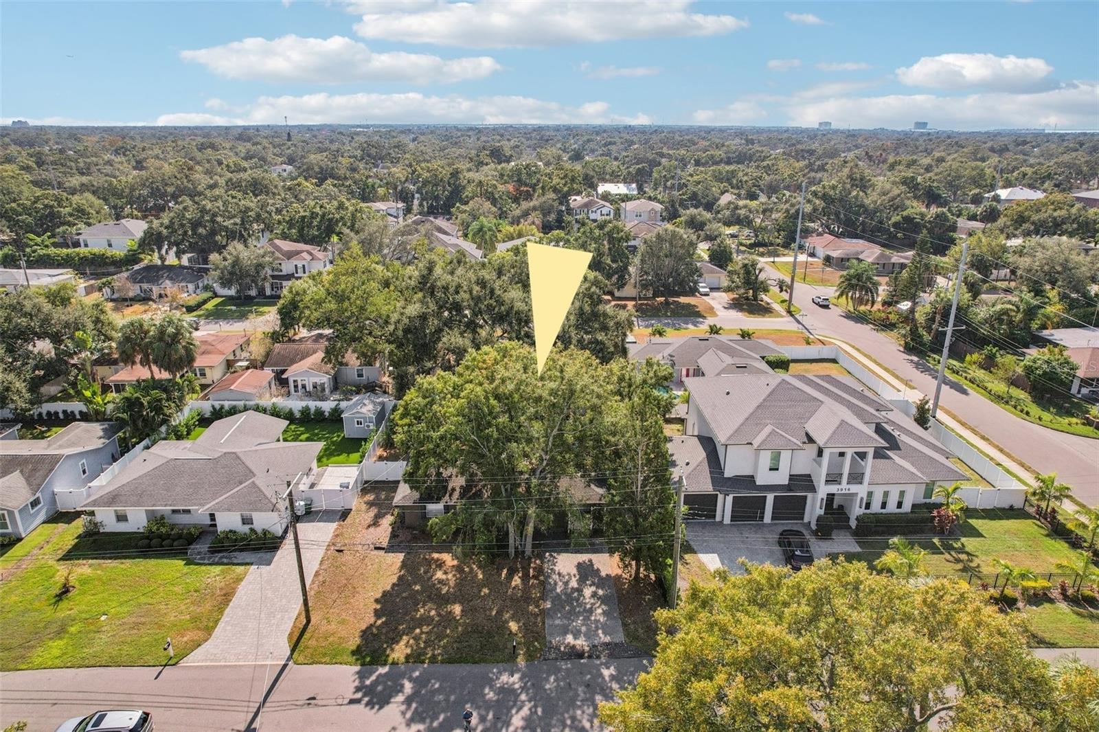 Listing photo id 26 for 3914 San Miguel Street