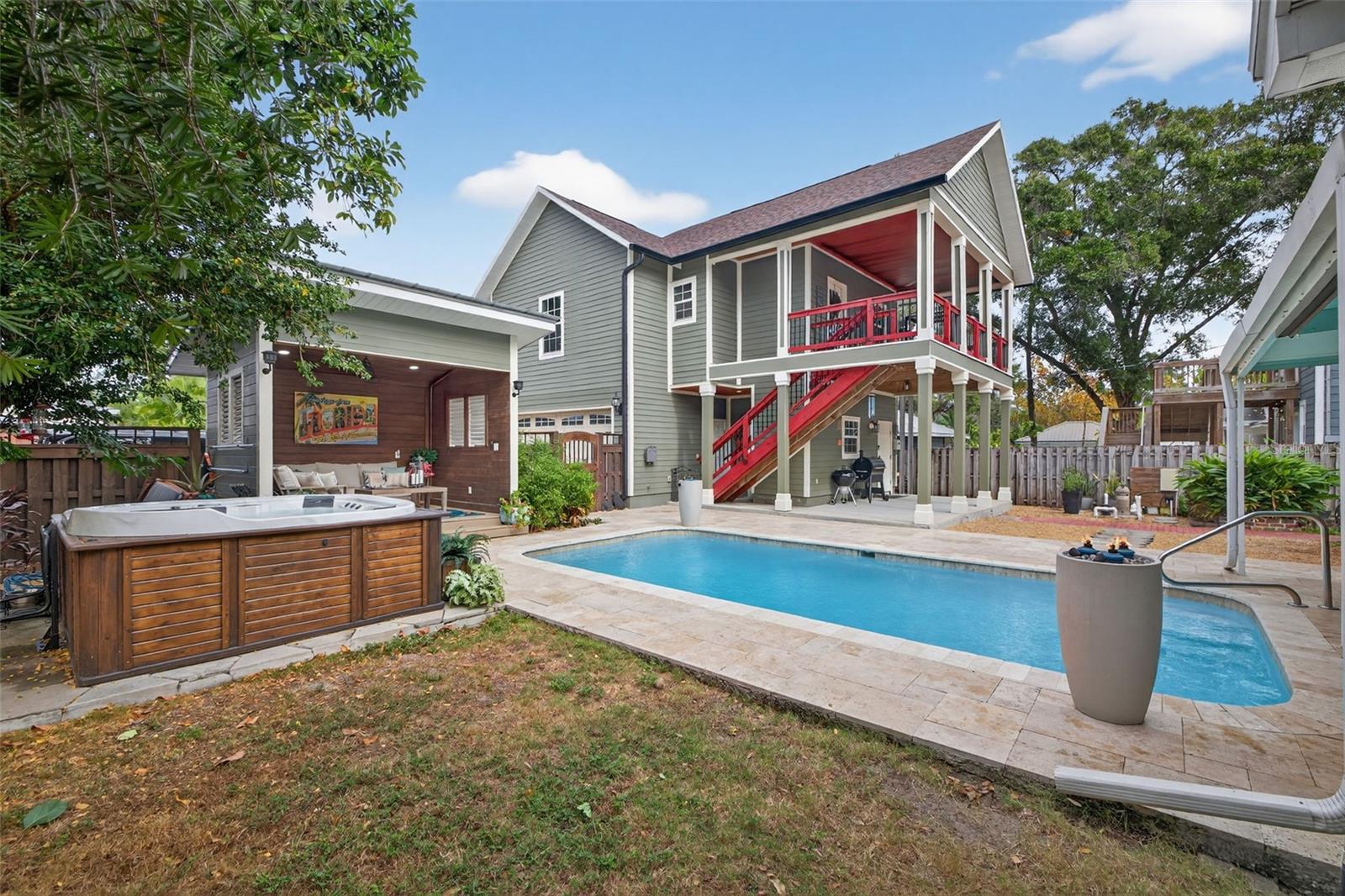 Image 33 of 63 For 737 28th Avenue N