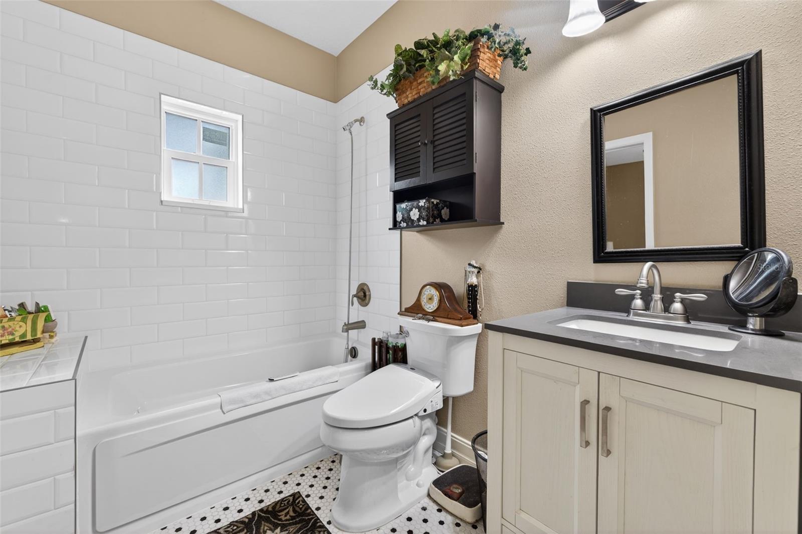 Image 51 of 63 For 737 28th Avenue N