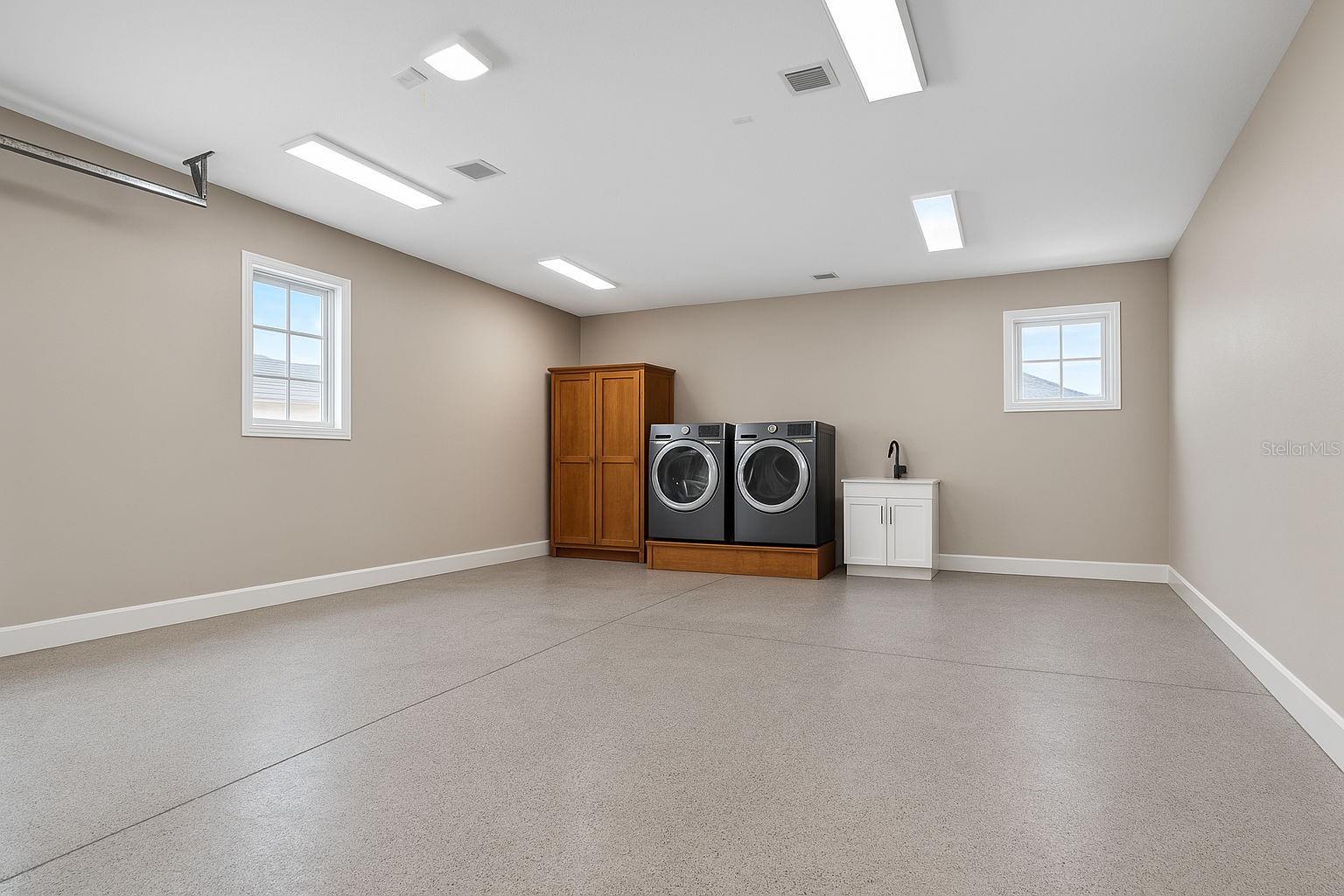 Image 53 of 63 For 737 28th Avenue N