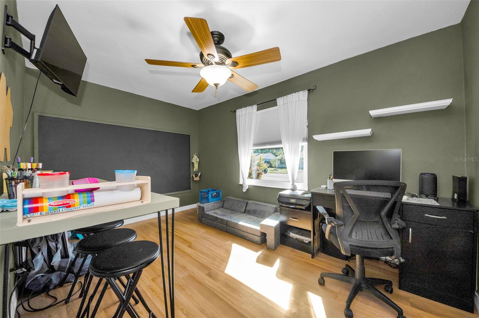 Image 17 of 20 For 8037 Powder Horn Circle