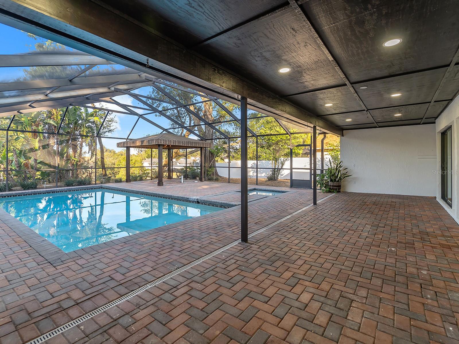 Image 50 of 62 For 602 Penn National Road