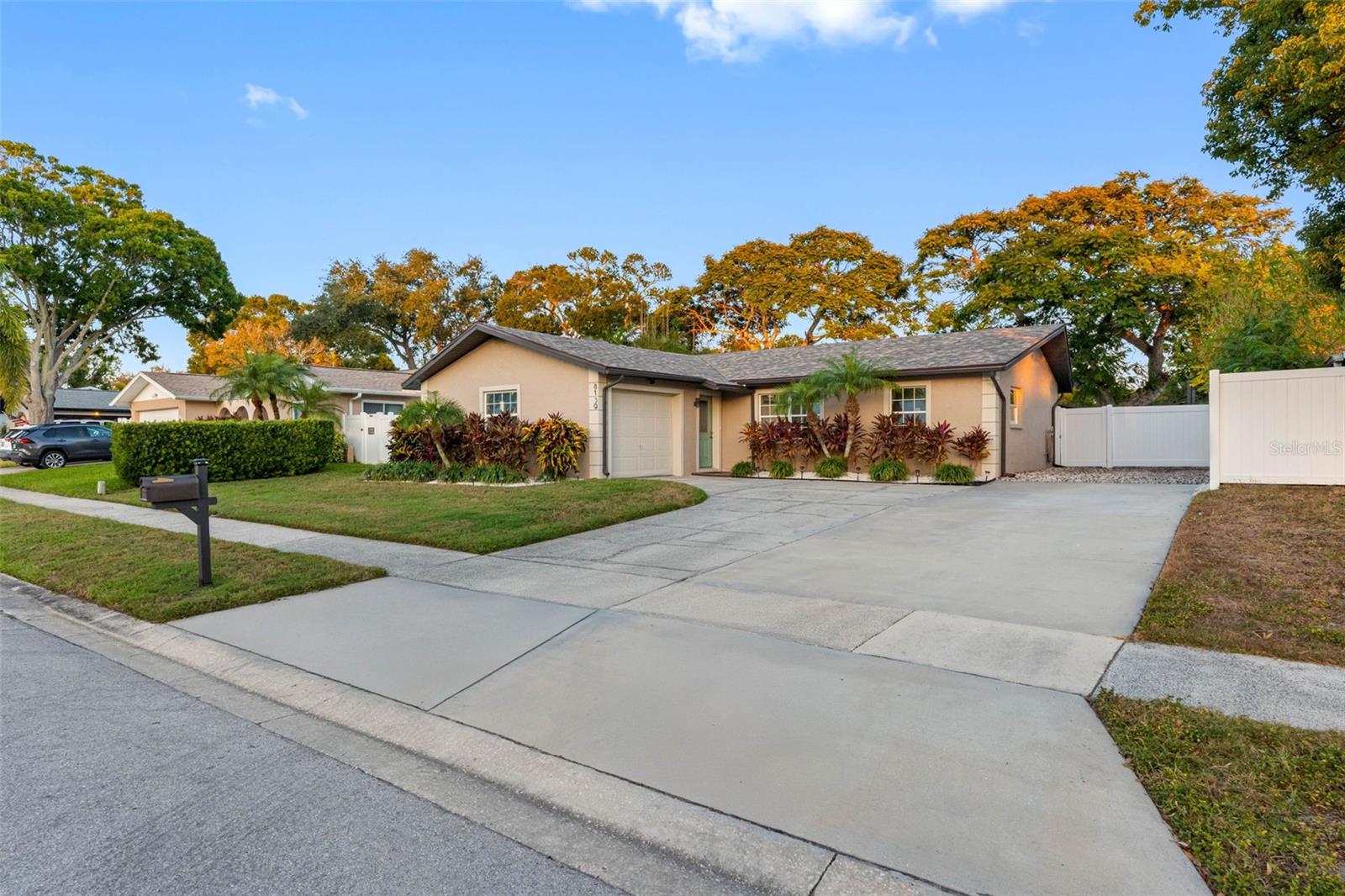 Image 3 of 48 For 8139 129th Lane N