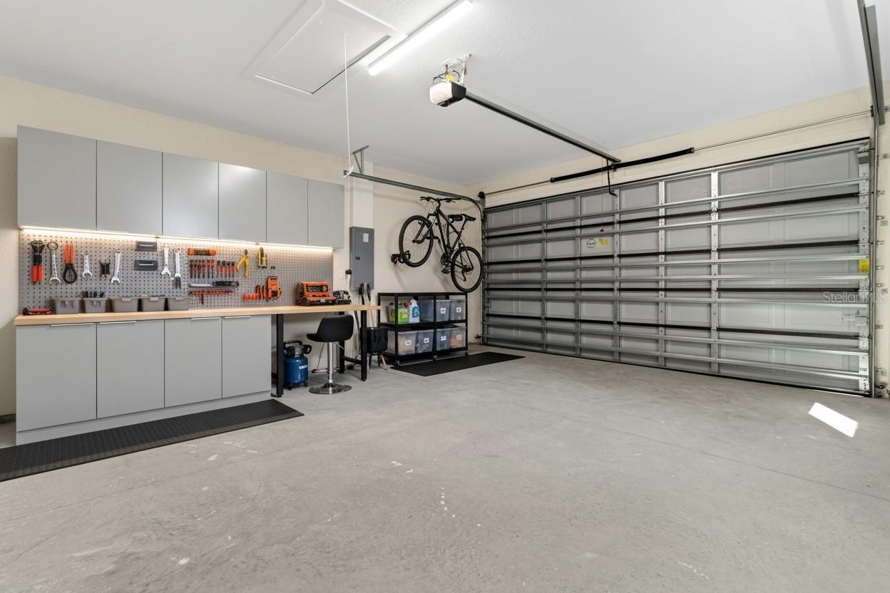 Image 17 of 72 For 13040 Tinamou Avenue