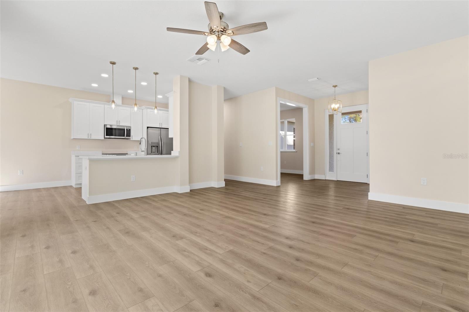 Image 25 of 72 For 13040 Tinamou Avenue