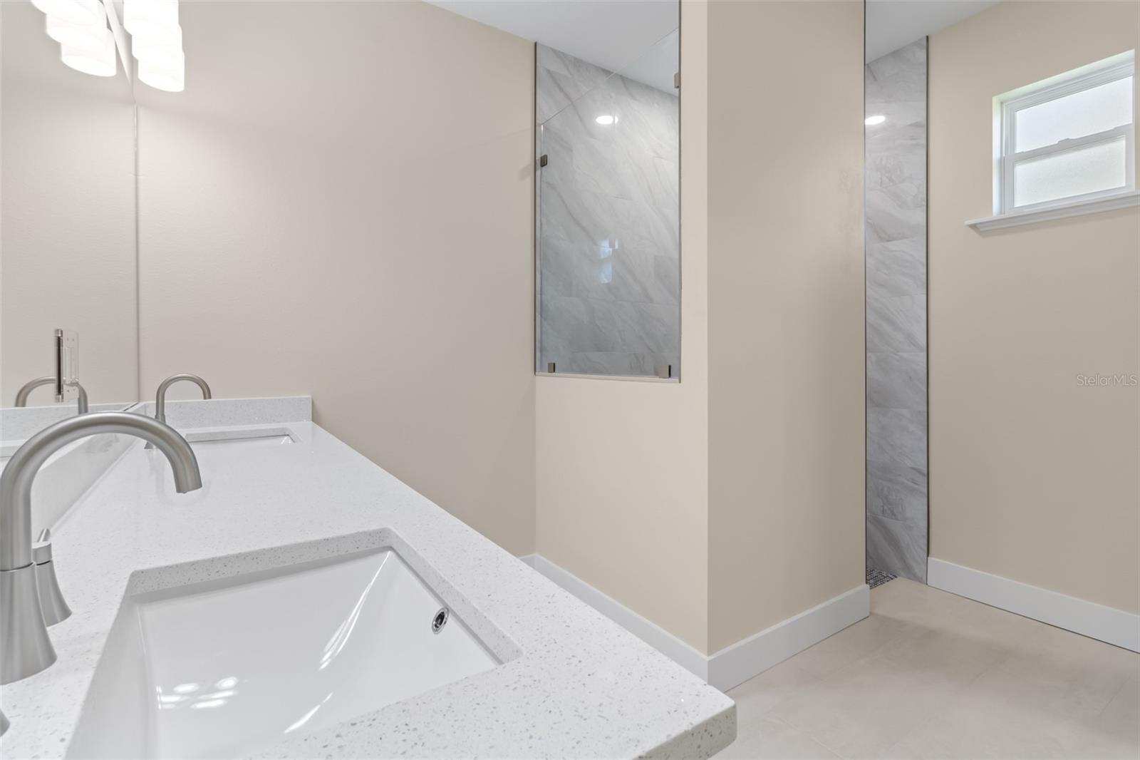 Image 37 of 72 For 13040 Tinamou Avenue