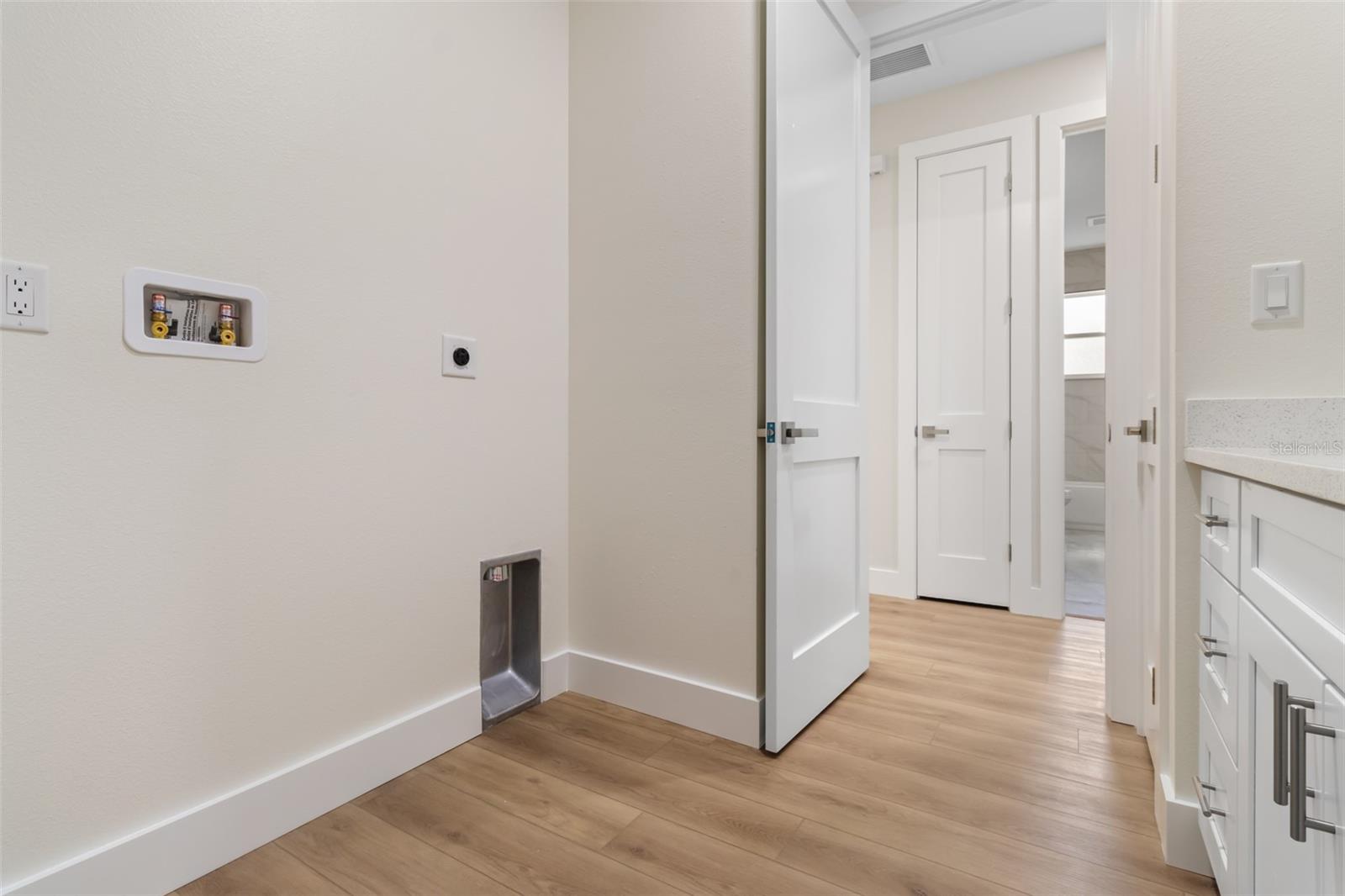 Image 48 of 72 For 13040 Tinamou Avenue