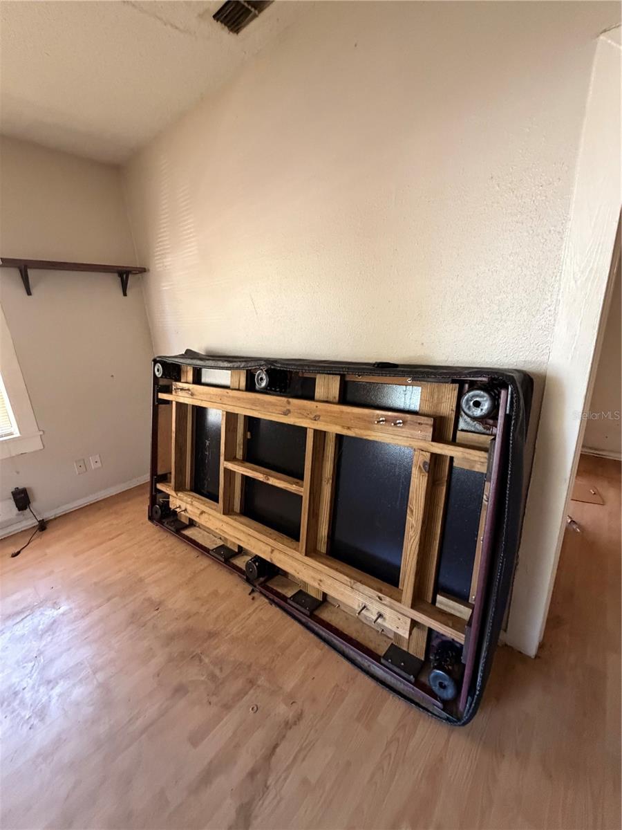 Image 18 of 25 For 3203 Emma Street