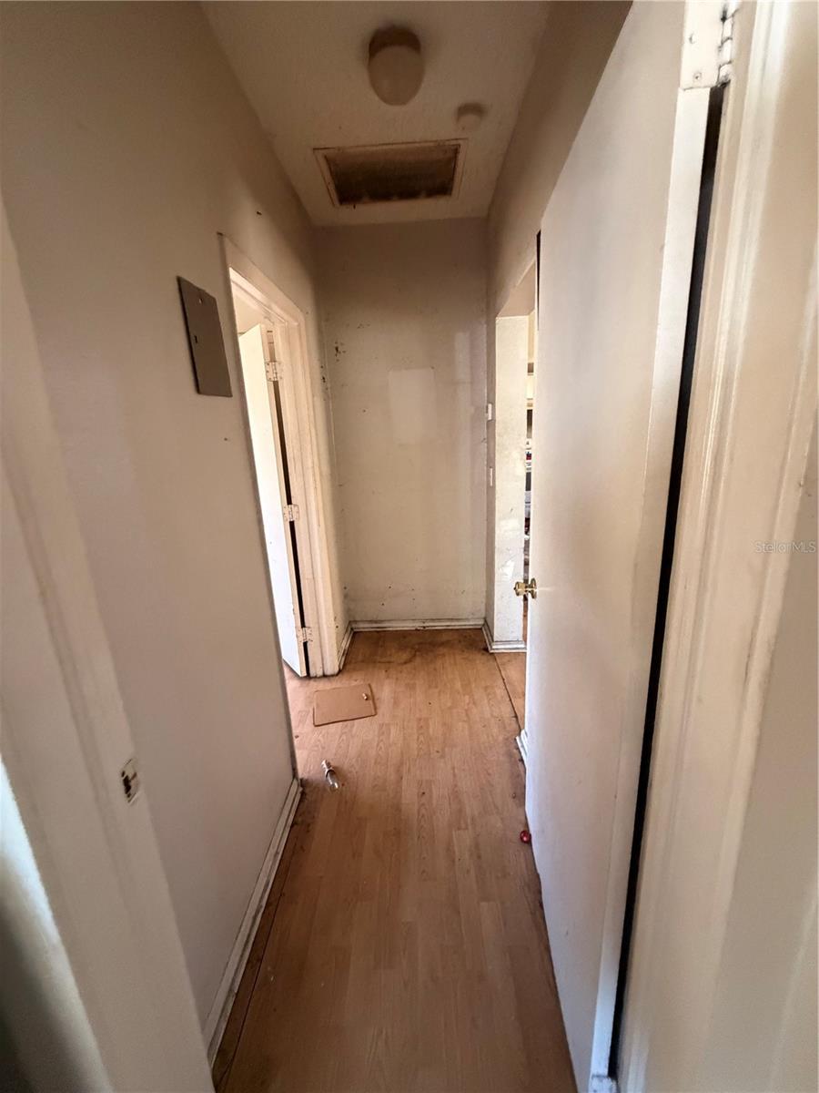 Image 19 of 25 For 3203 Emma Street