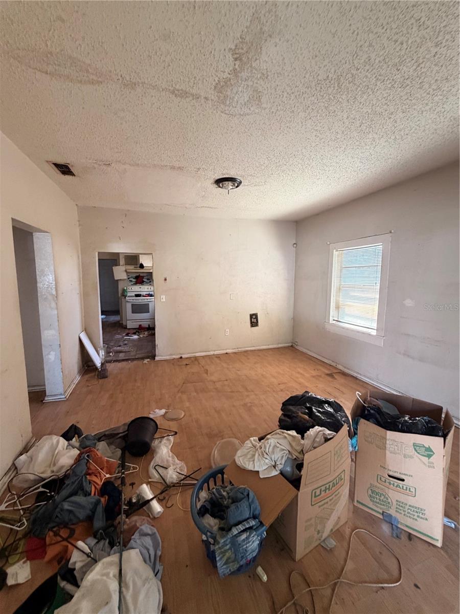 Image 9 of 25 For 3203 Emma Street