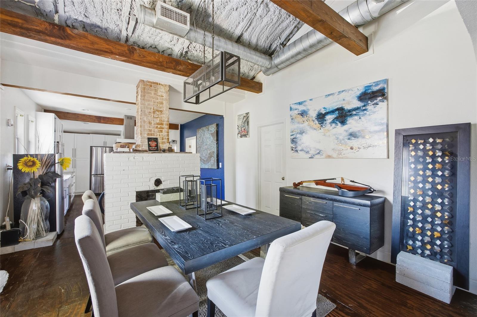 Image 17 of 46 For 515 Floribraska Avenue