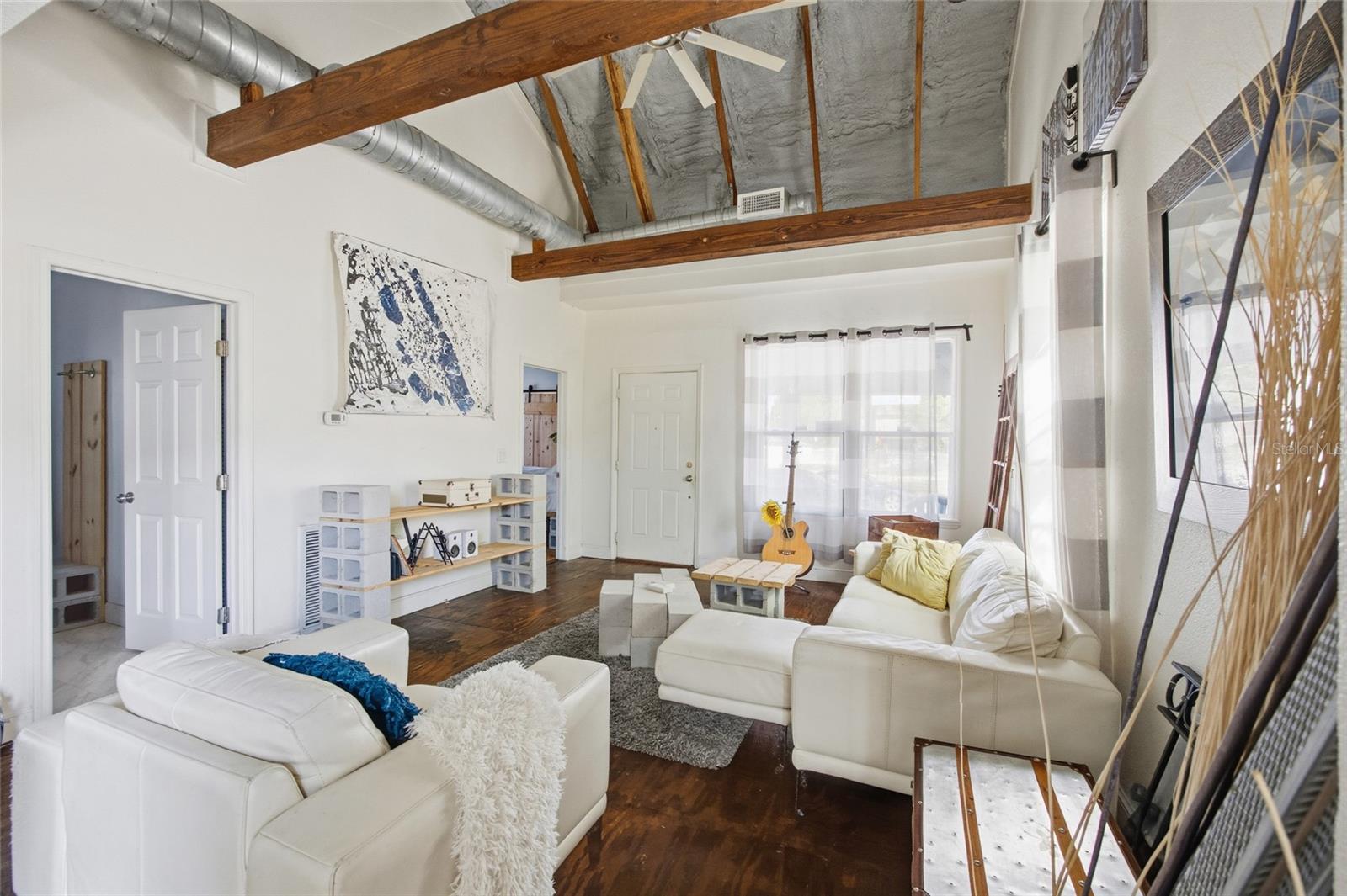 Image 18 of 46 For 515 Floribraska Avenue