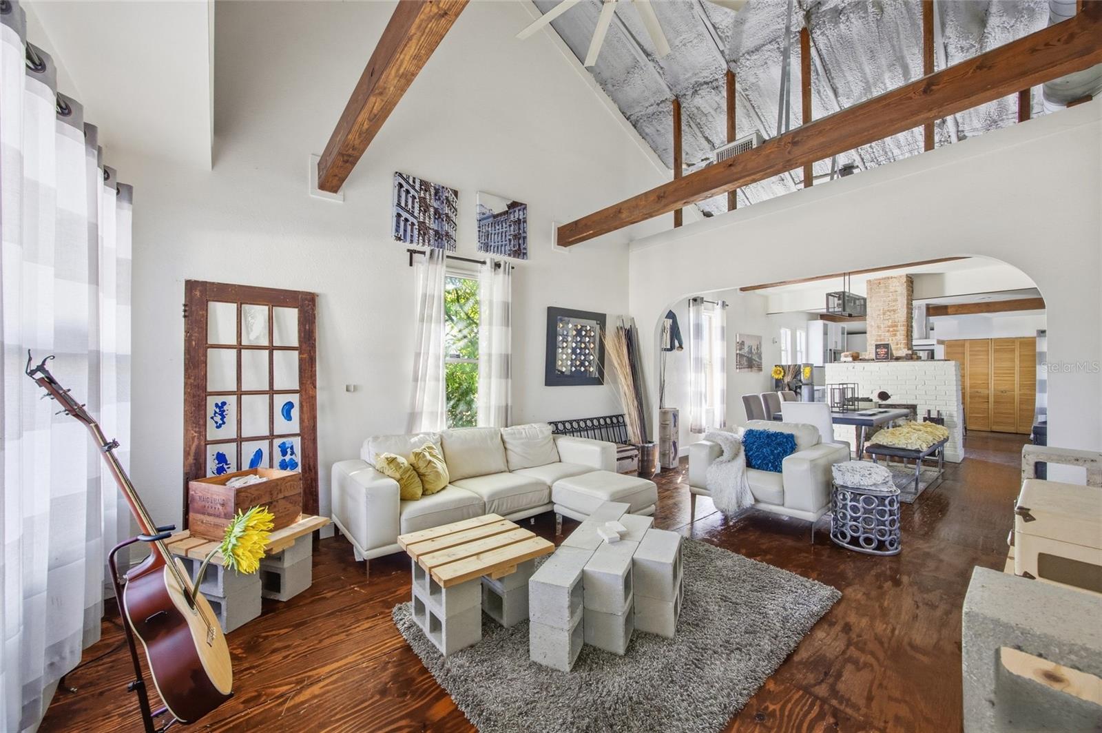 Image 20 of 46 For 515 Floribraska Avenue