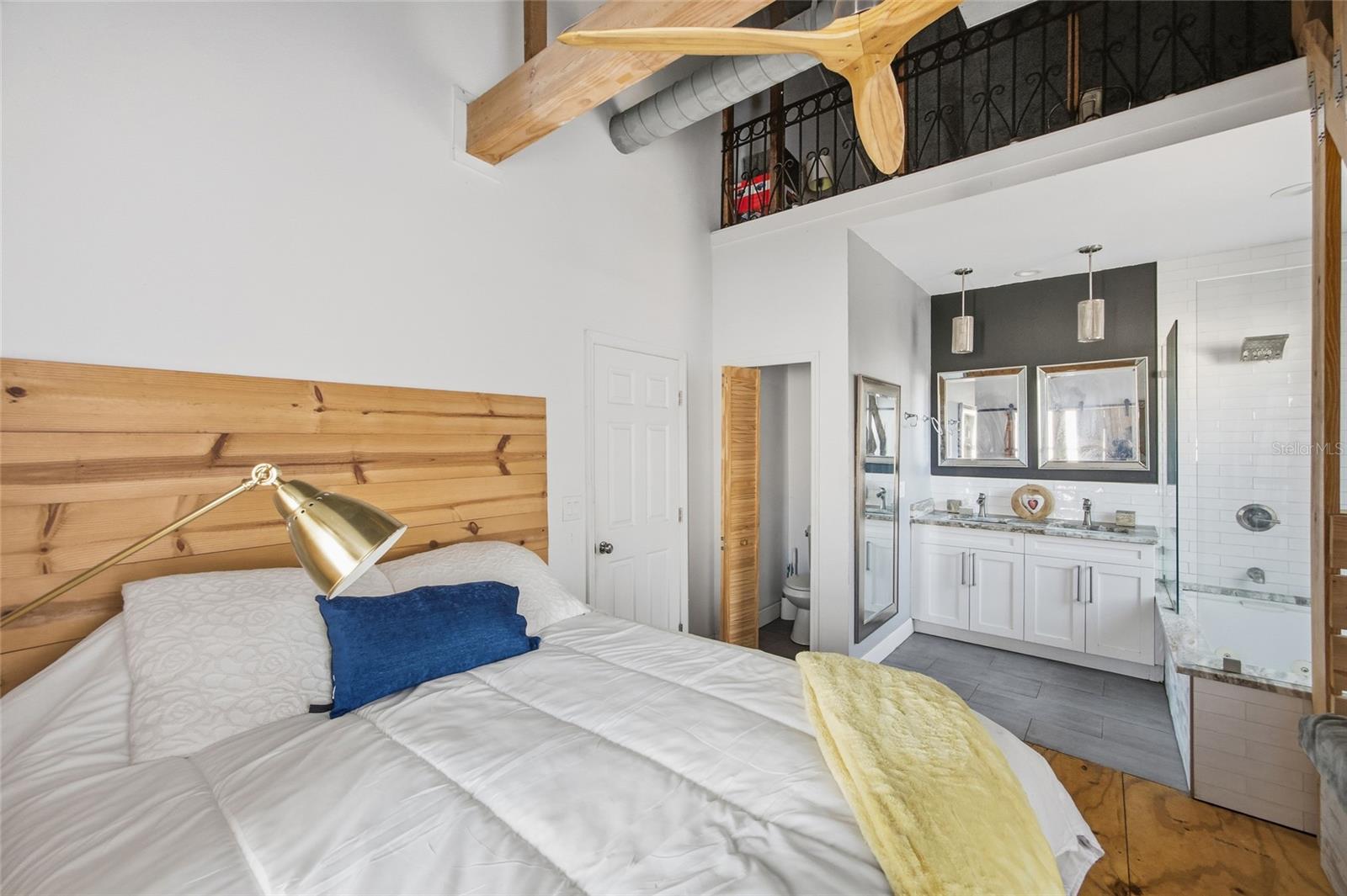 Image 33 of 46 For 515 Floribraska Avenue