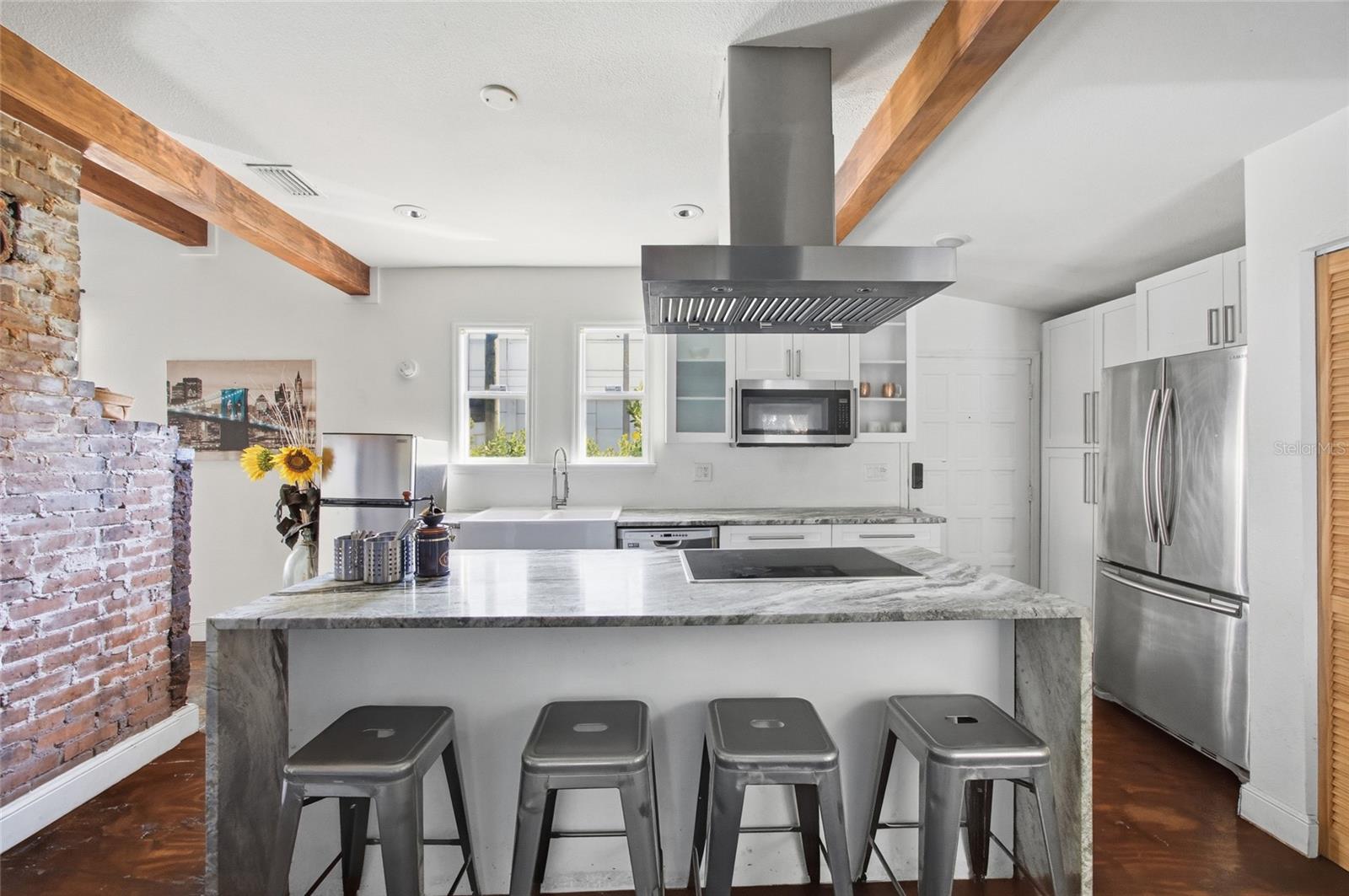 Image 8 of 46 For 515 Floribraska Avenue