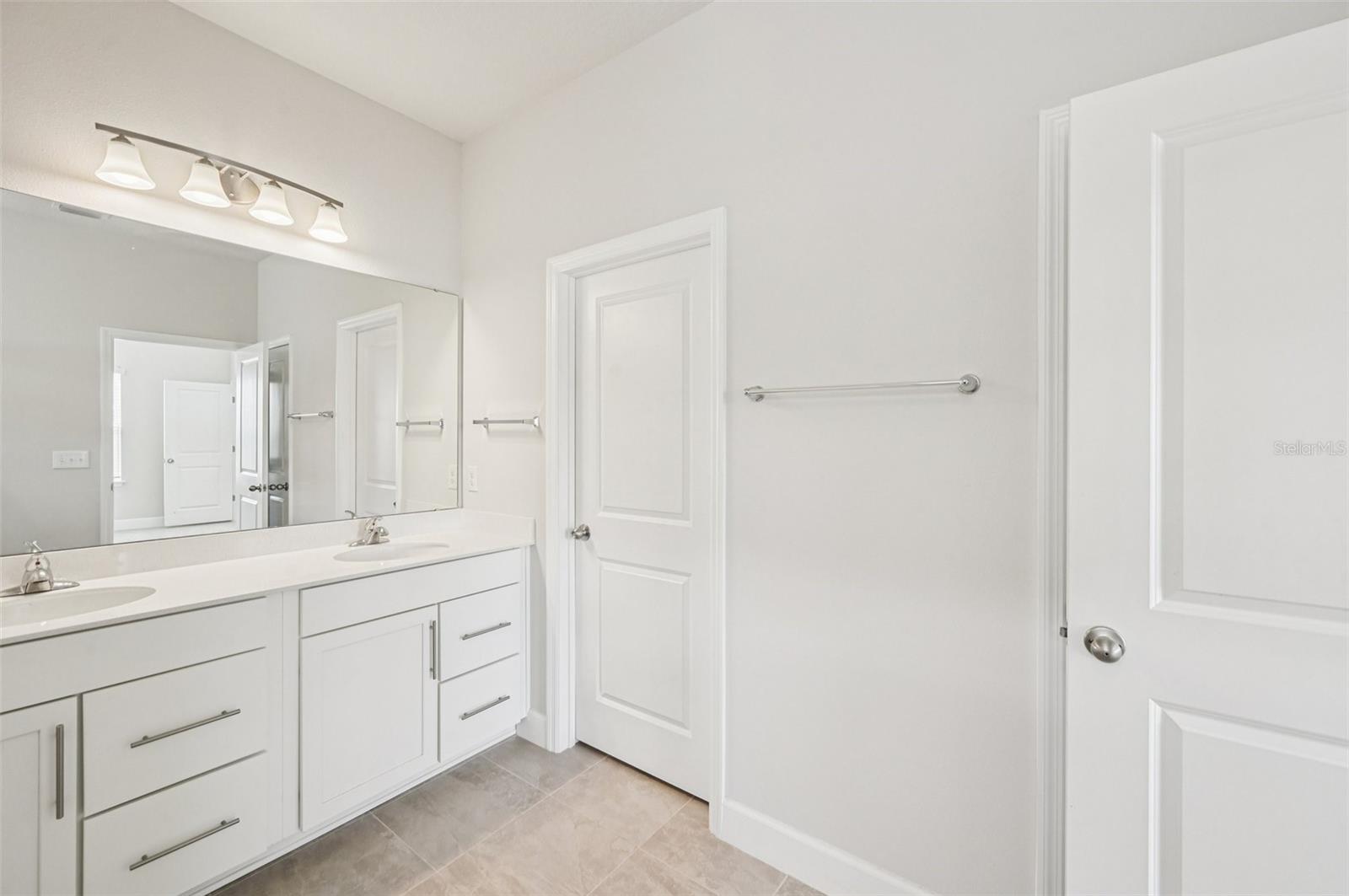 Image 14 of 34 For 9917 Eventide Trail