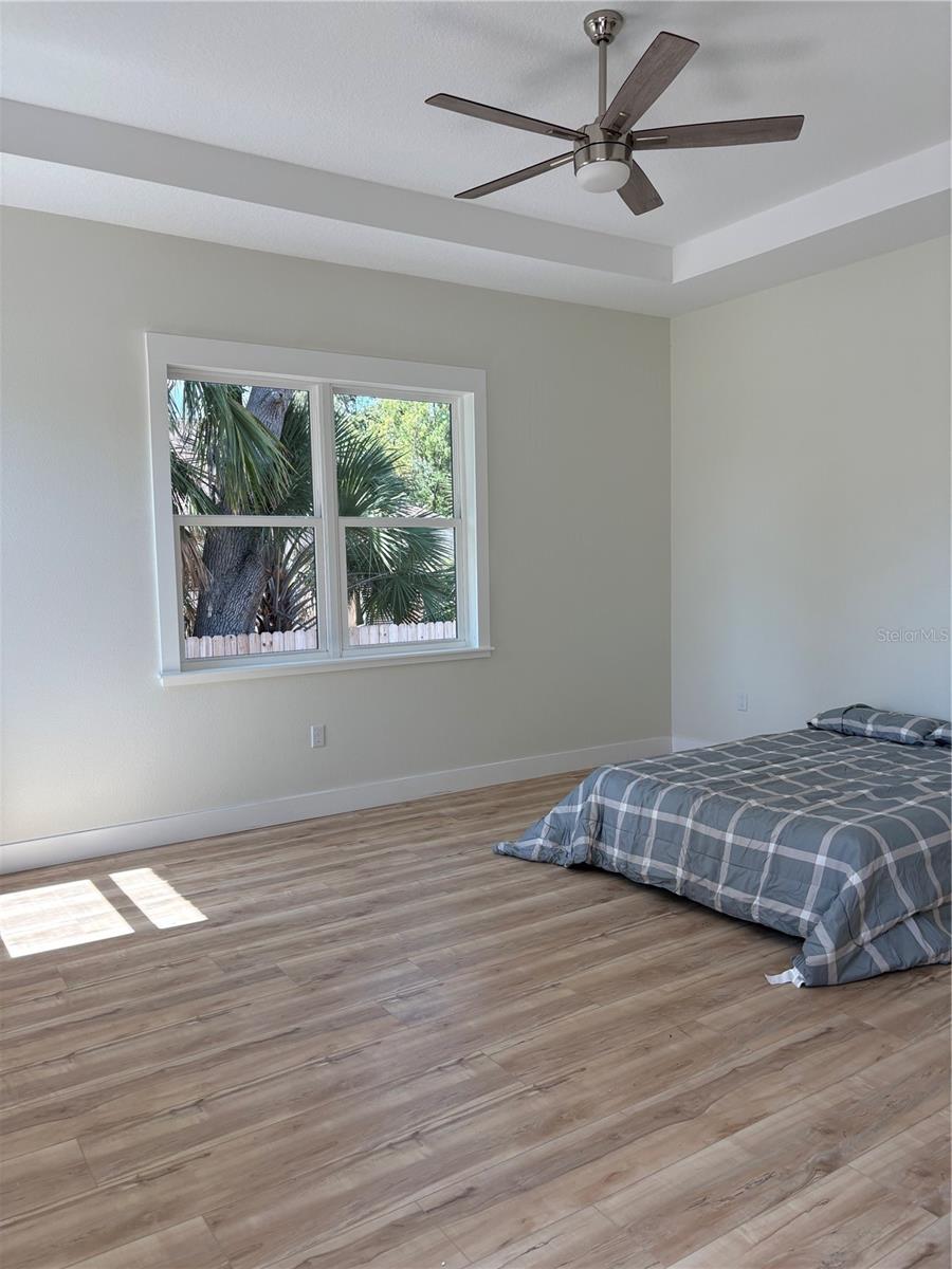 Image 20 of 31 For 14733 Sunset Drive