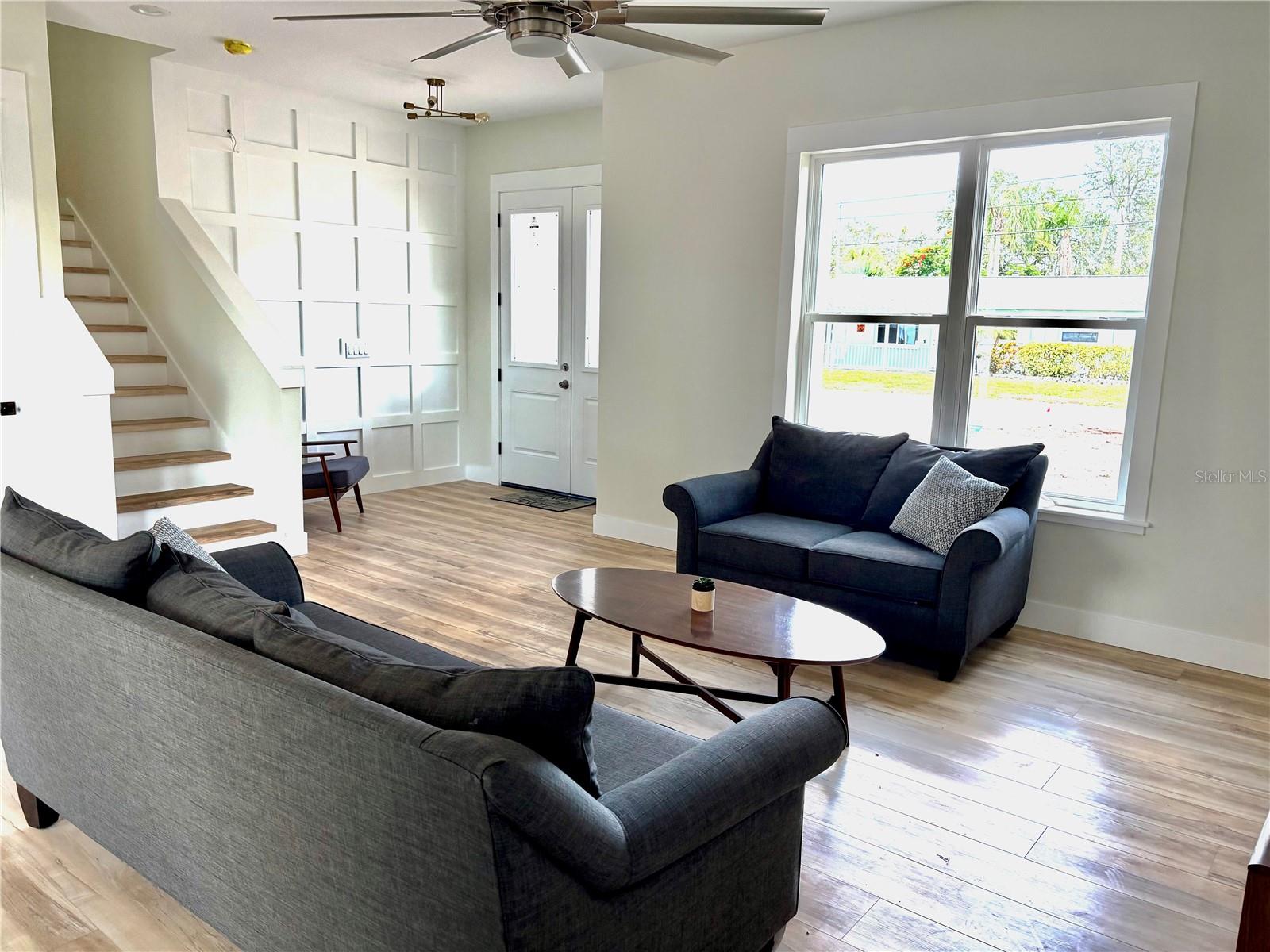 Image 4 of 31 For 14733 Sunset Drive