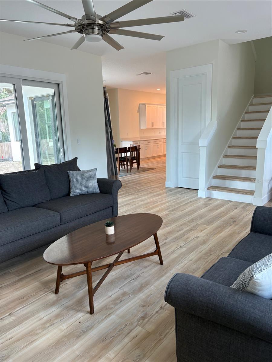 Image 7 of 31 For 14733 Sunset Drive