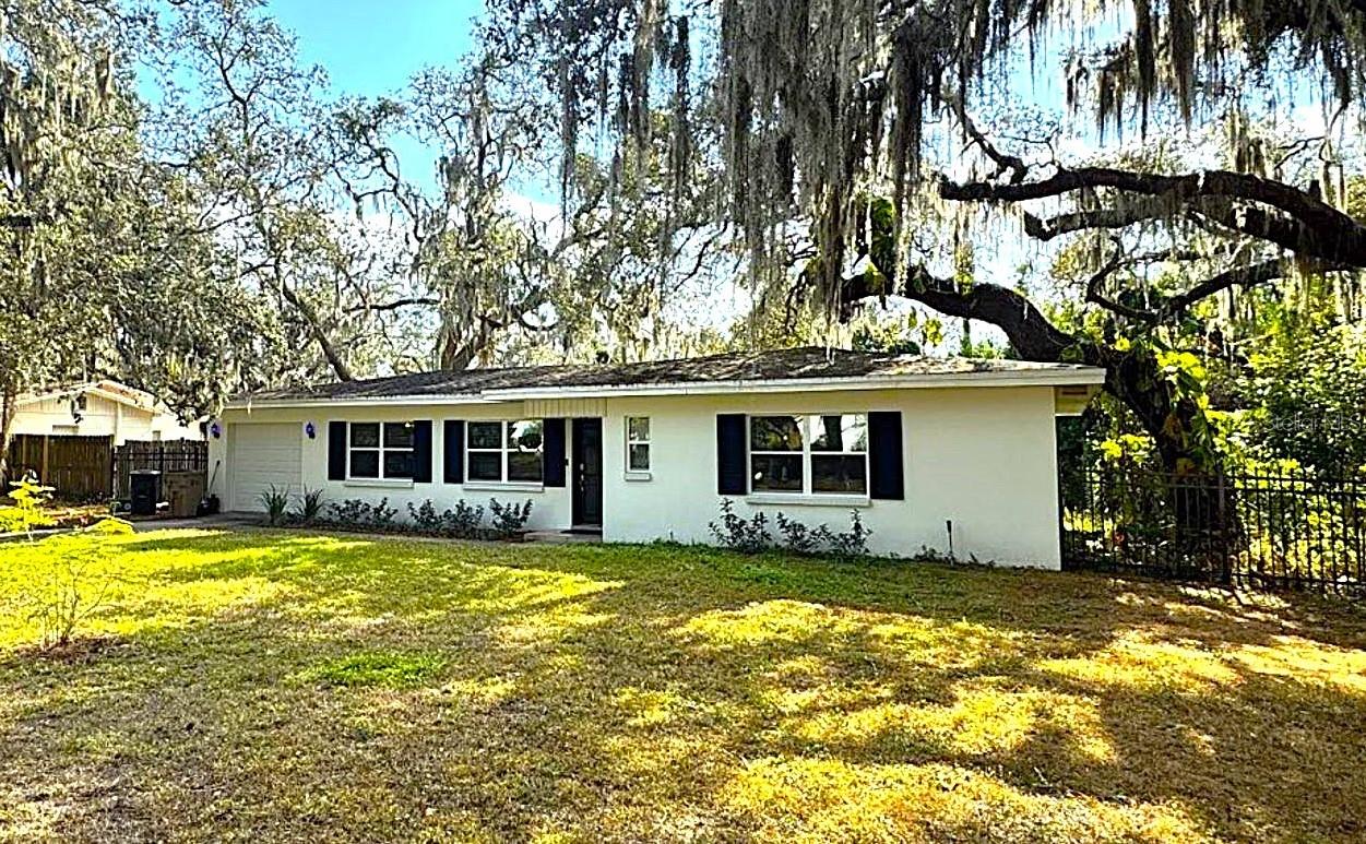 Listing photo id 0 for 305 Saint Augustine Avenue