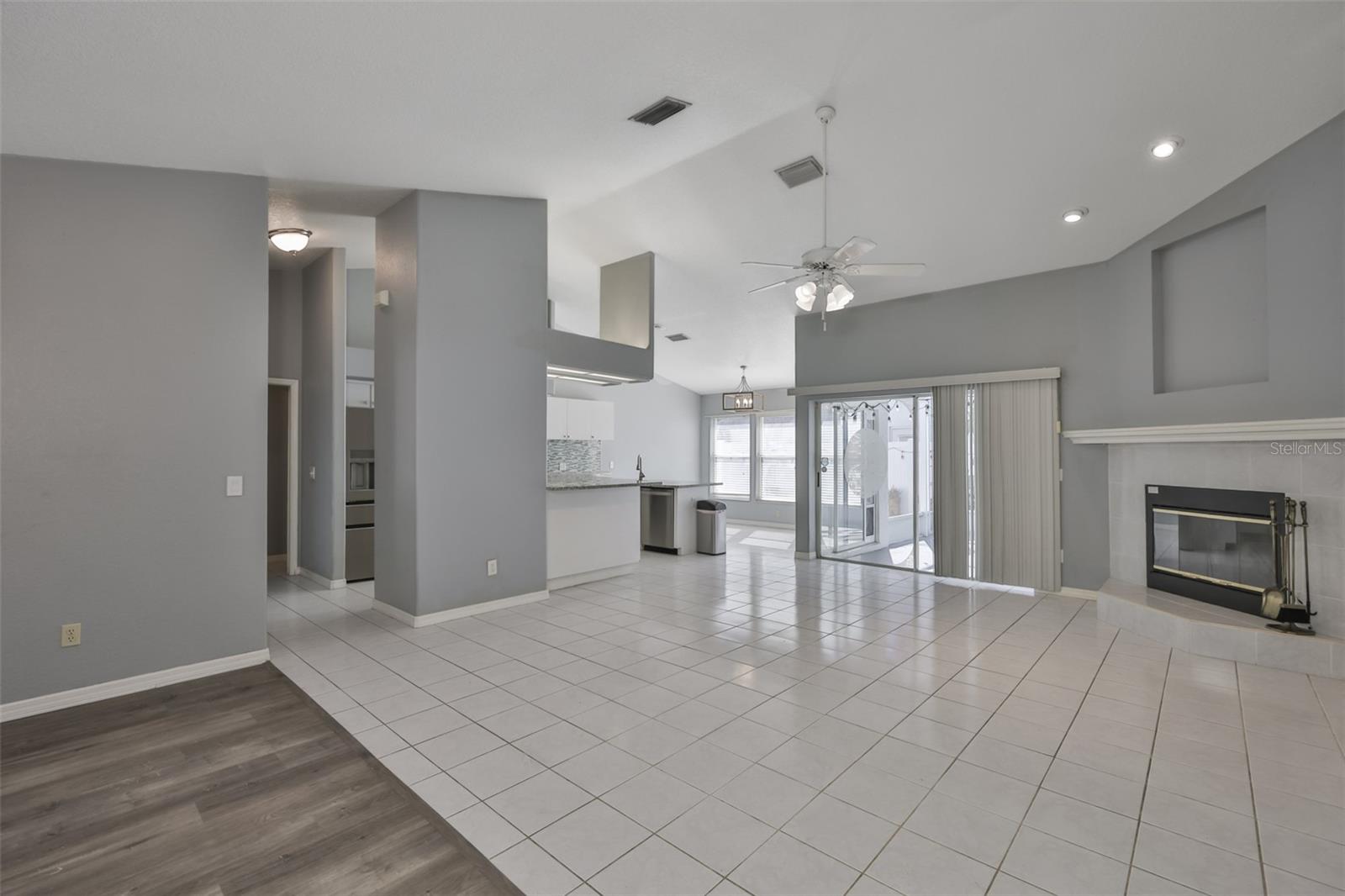 Image 4 of 34 For 10331 Ashley Oaks Drive