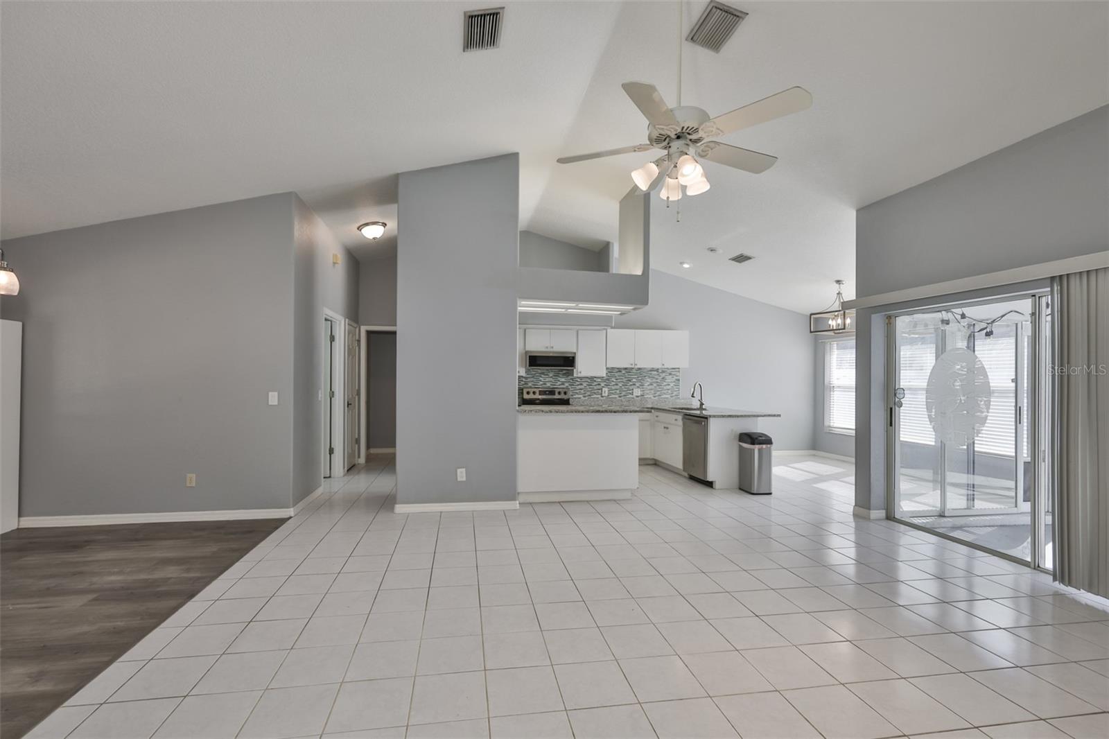 Image 5 of 34 For 10331 Ashley Oaks Drive