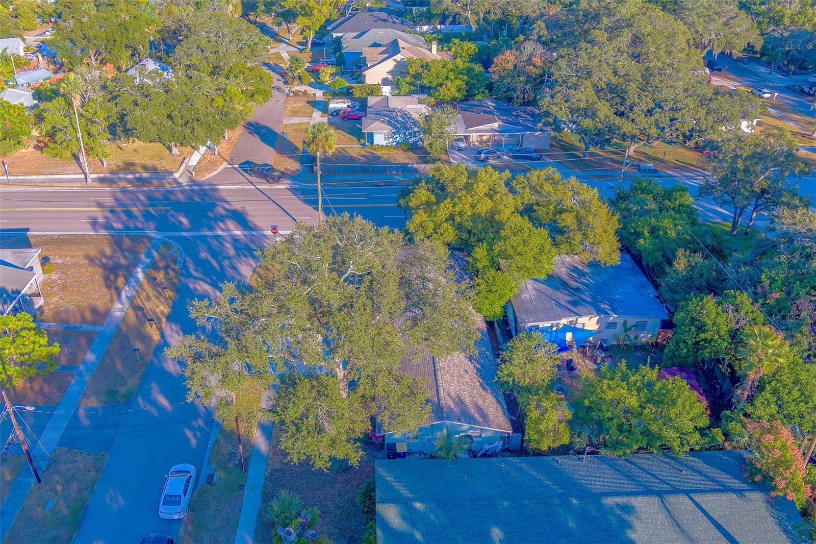 Listing photo id 9 for 1185 Granada Street