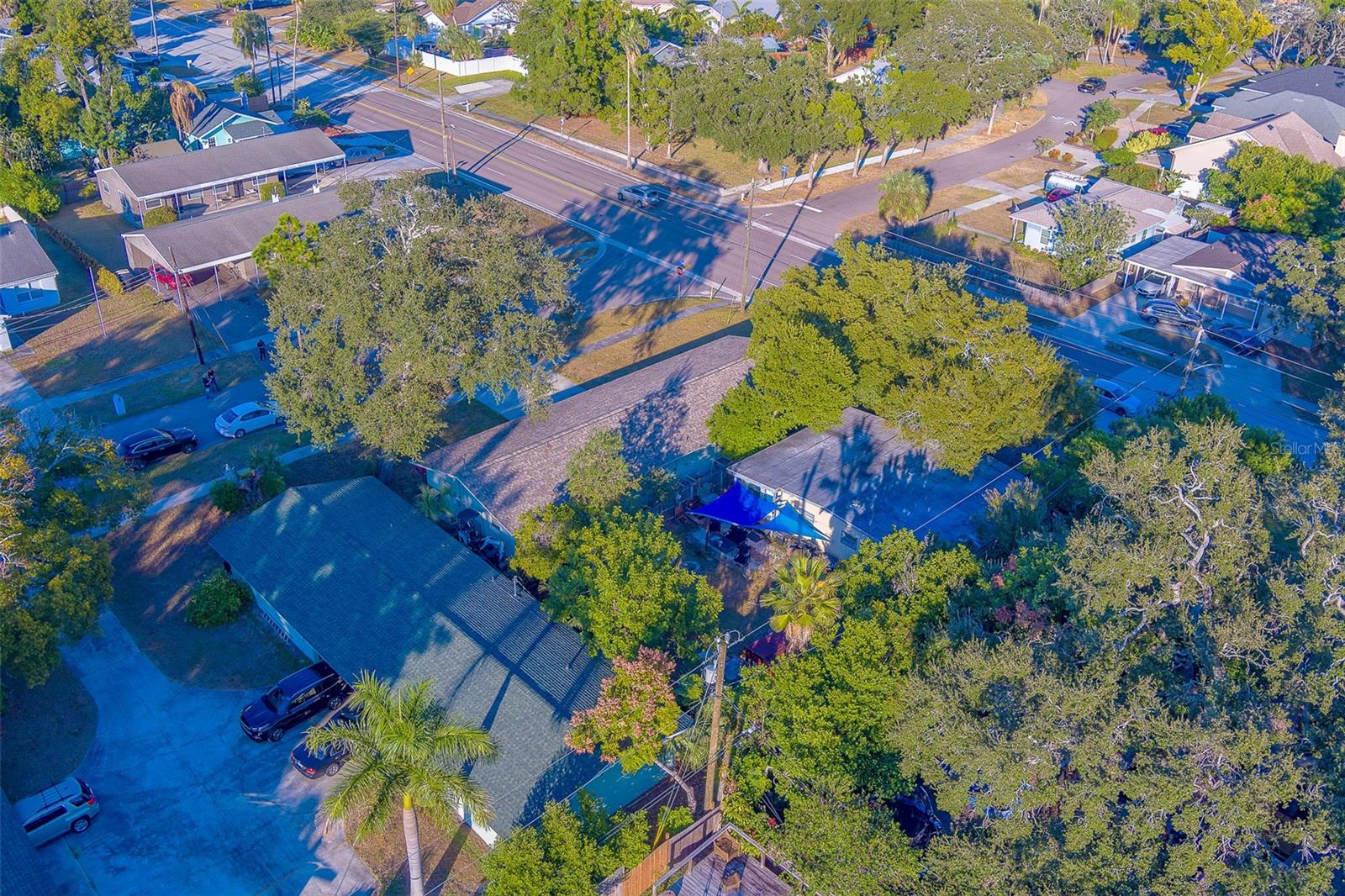 Listing photo id 10 for 1185 Granada Street