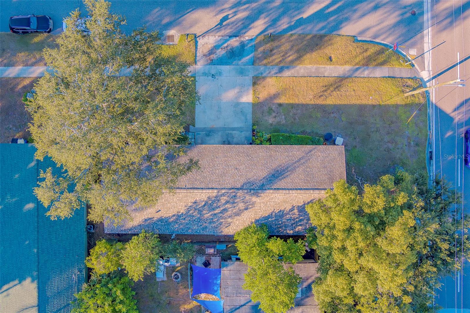 Listing photo id 16 for 1185 Granada Street