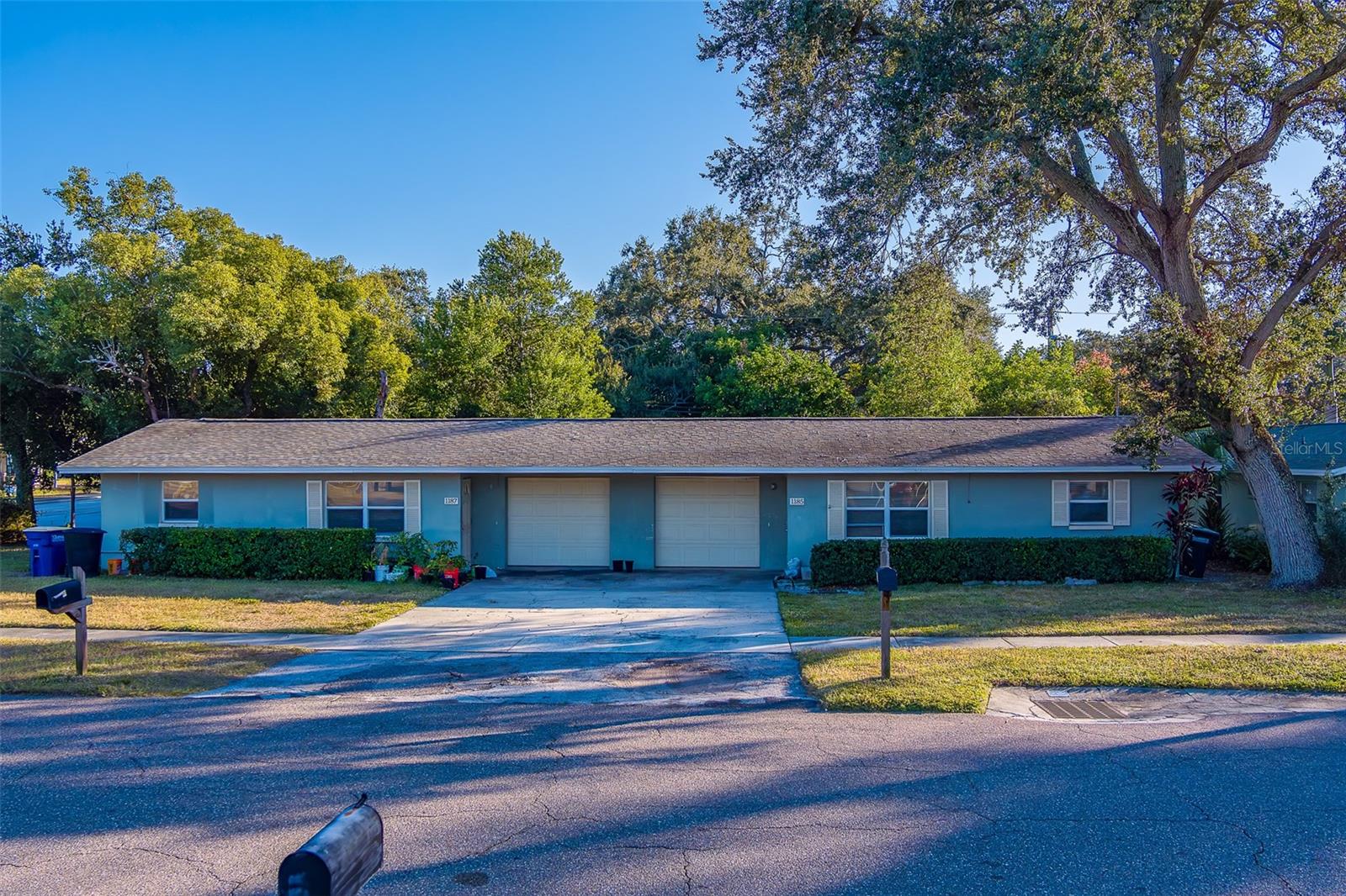 Listing photo id 6 for 1185 Granada Street