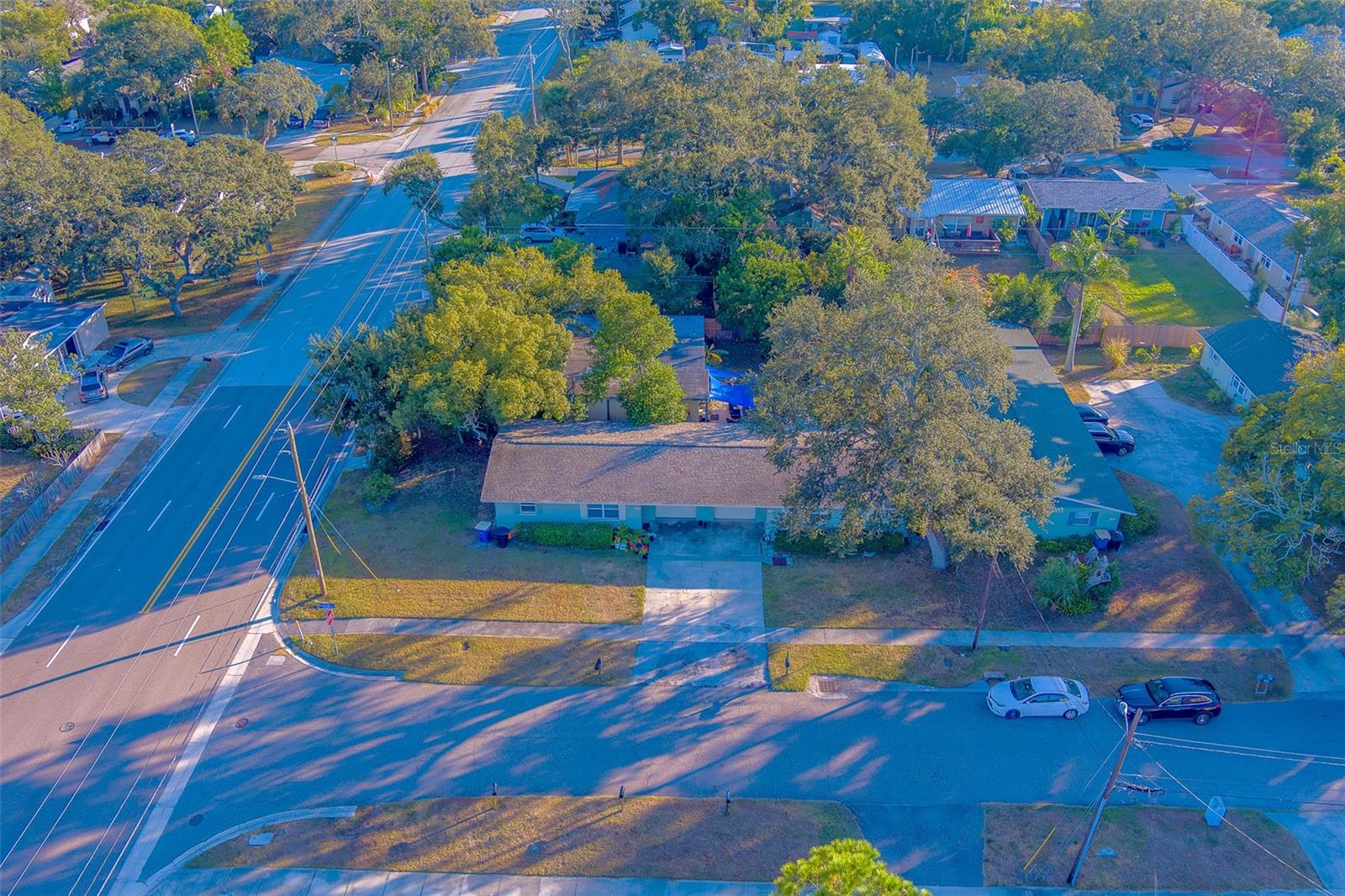 Listing photo id 7 for 1185 Granada Street