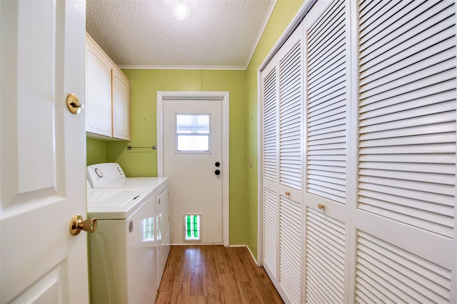 Image 17 of 49 For 72 Pelican Drive E