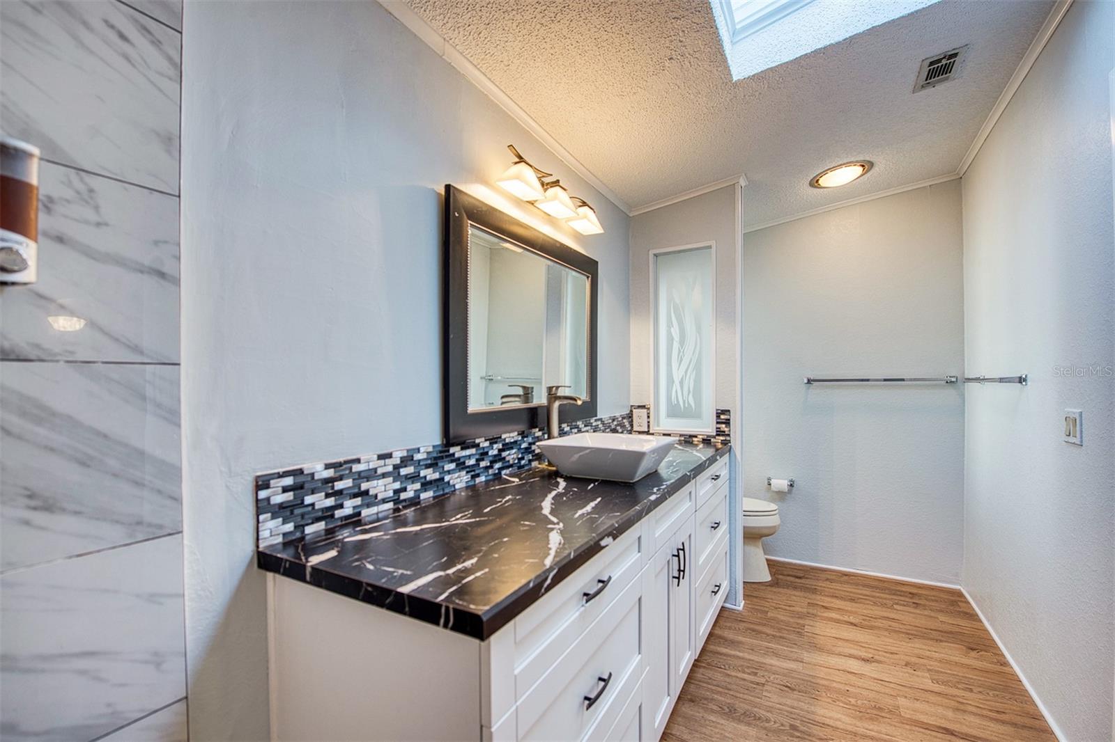 Image 23 of 49 For 72 Pelican Drive E