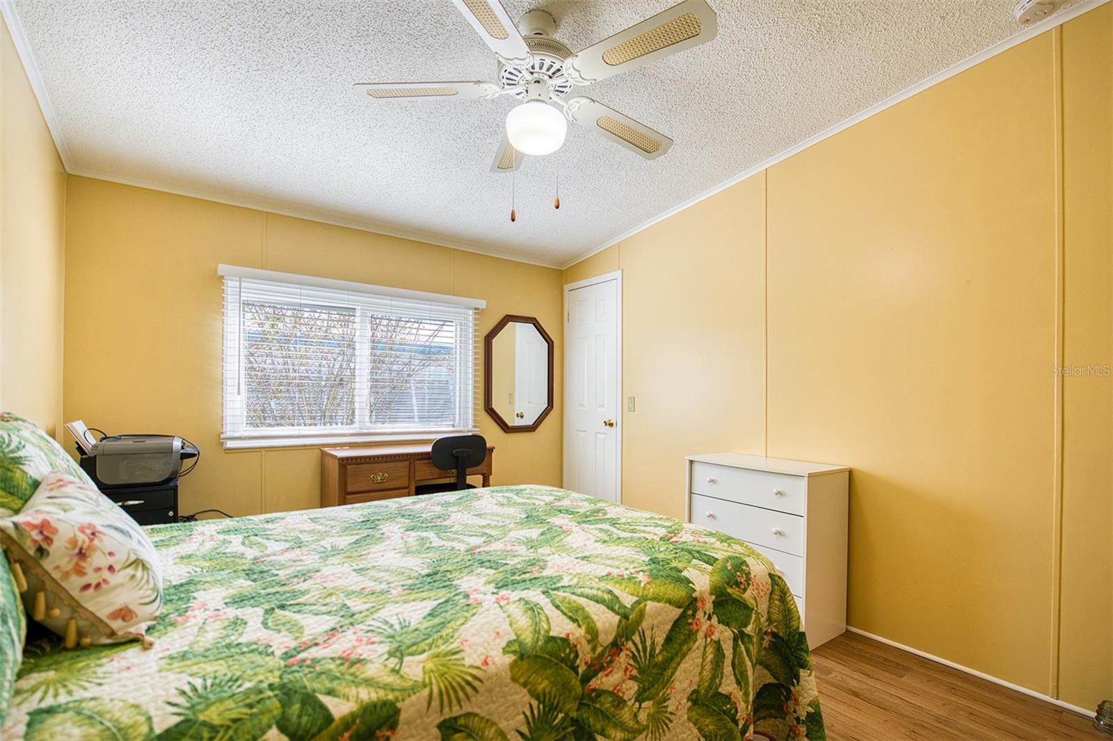 Image 27 of 49 For 72 Pelican Drive E