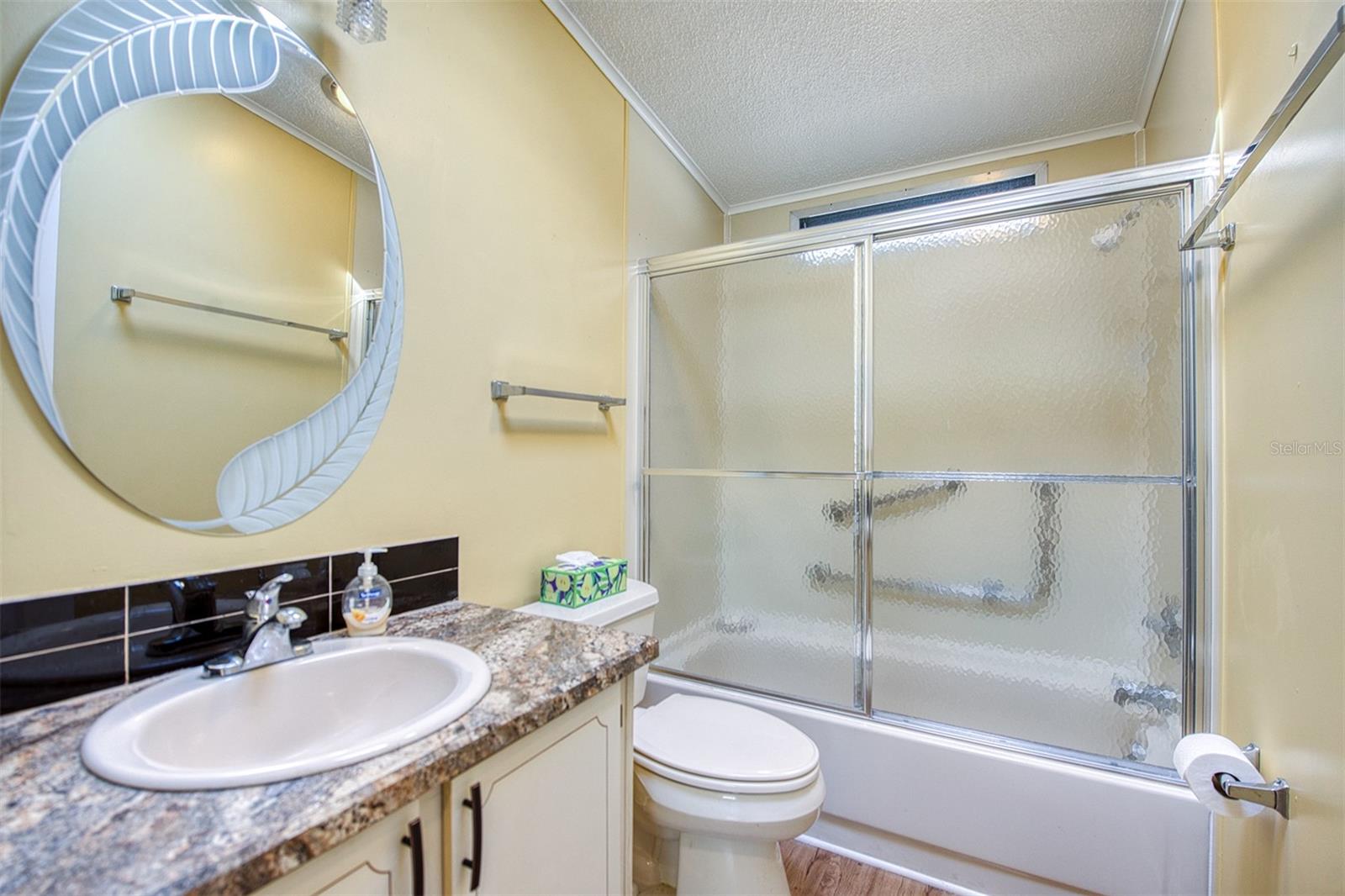 Image 29 of 49 For 72 Pelican Drive E