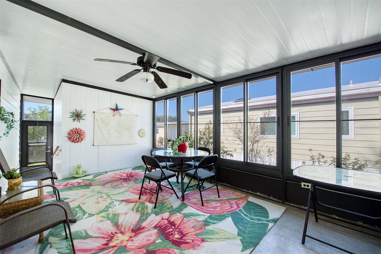 Image 30 of 49 For 72 Pelican Drive E