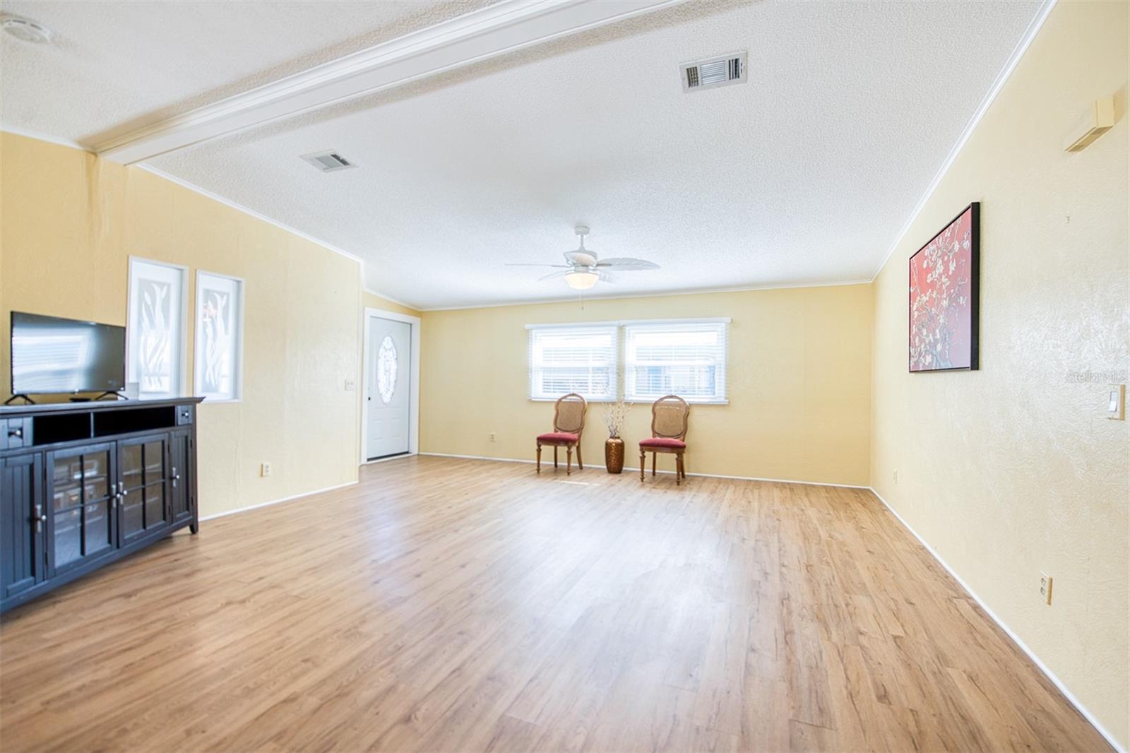 Image 5 of 49 For 72 Pelican Drive E