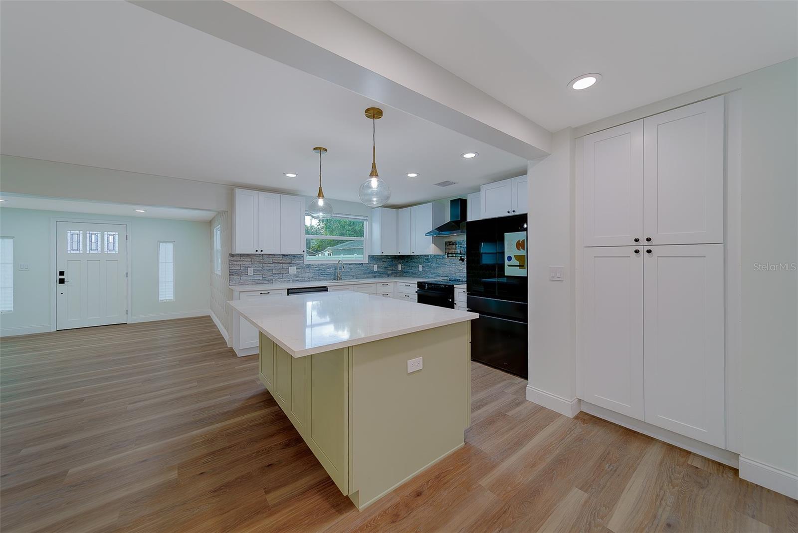 Image 15 of 86 For 1829 27th Avenue N