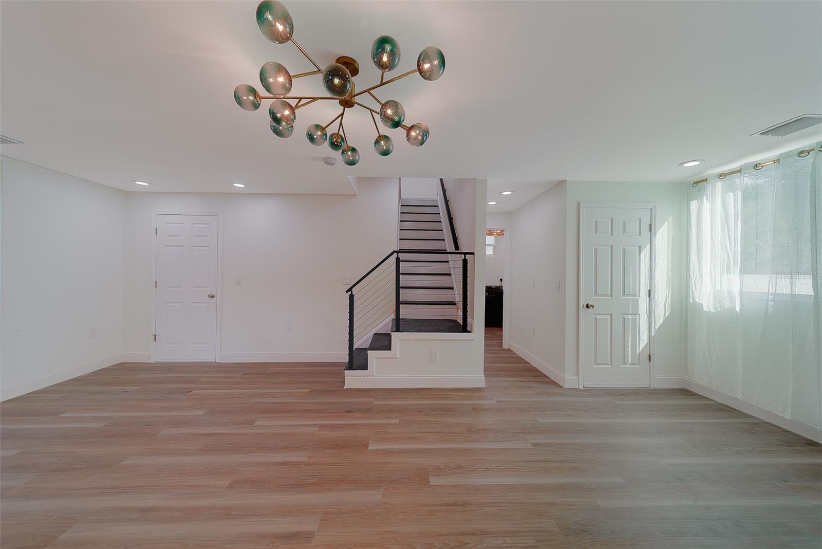 Image 16 of 86 For 1829 27th Avenue N