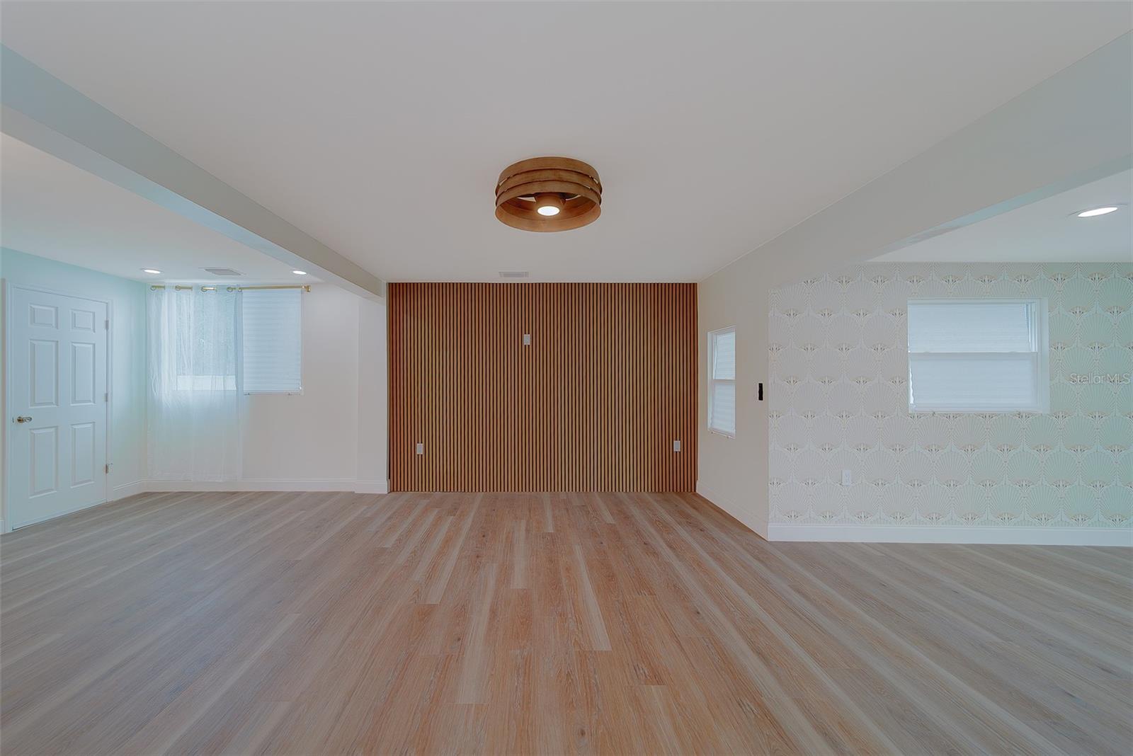 Image 17 of 86 For 1829 27th Avenue N