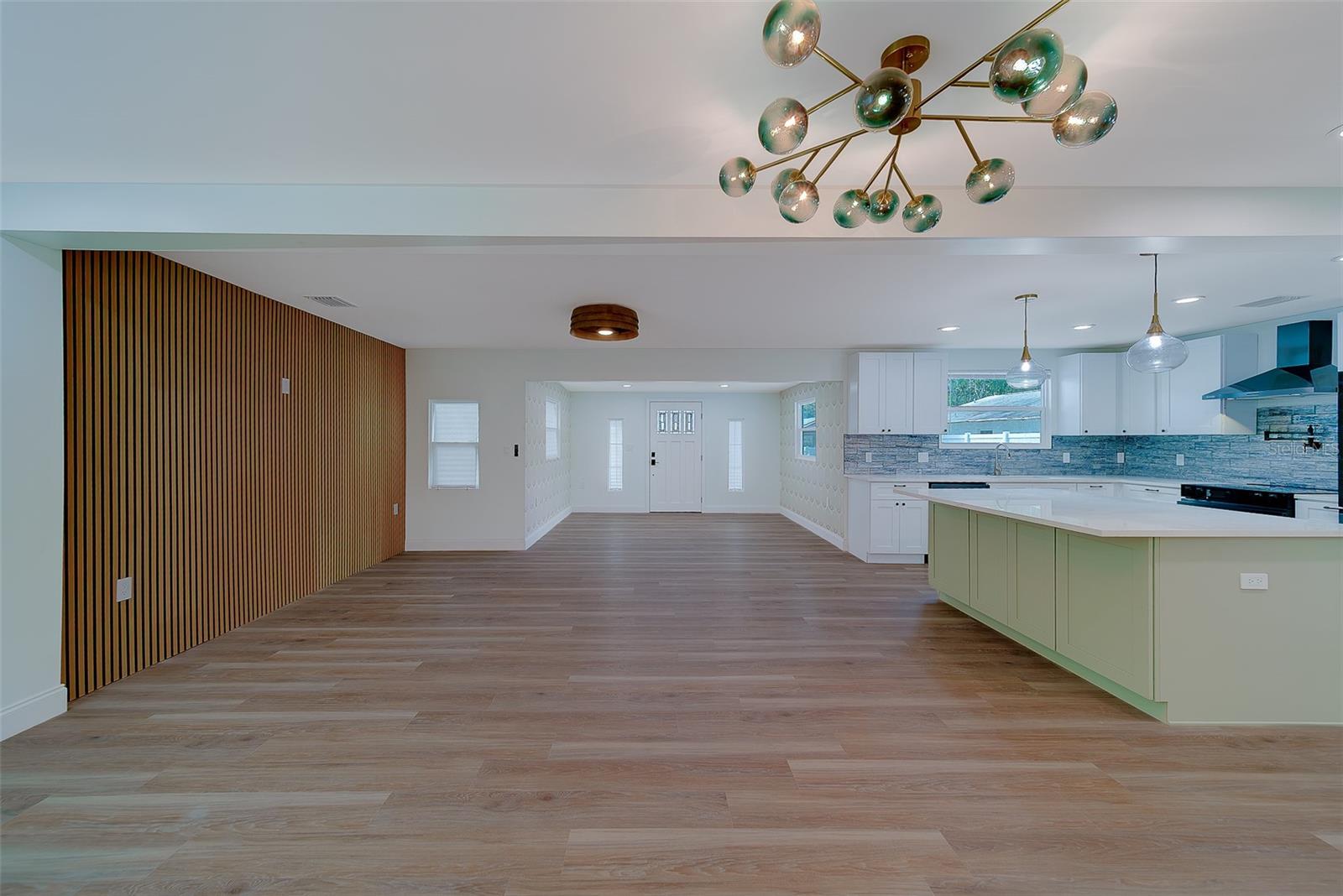 Image 19 of 86 For 1829 27th Avenue N