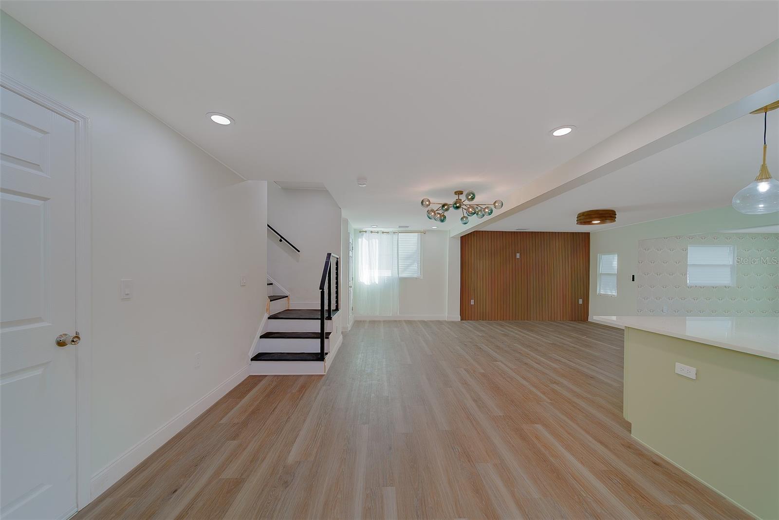 Image 22 of 86 For 1829 27th Avenue N