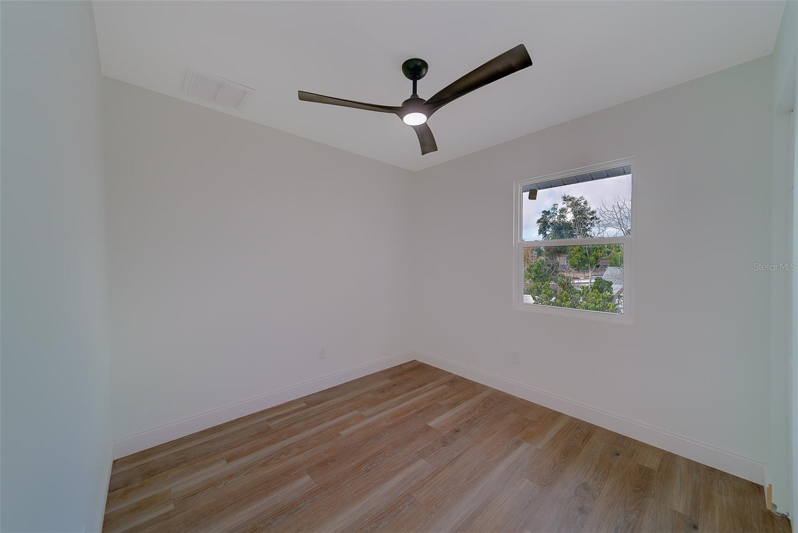 Image 41 of 86 For 1829 27th Avenue N