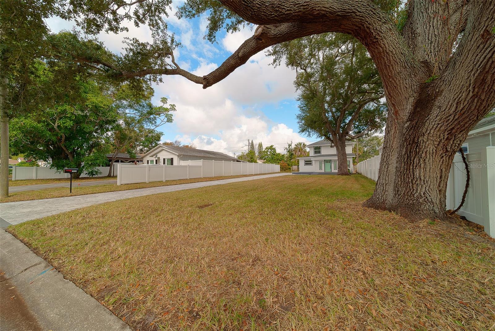 Image 50 of 86 For 1829 27th Avenue N