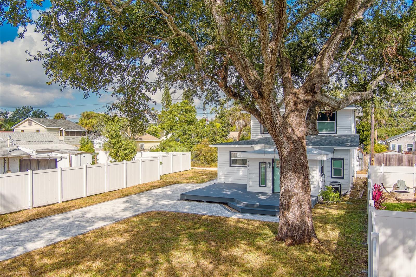 Image 54 of 86 For 1829 27th Avenue N