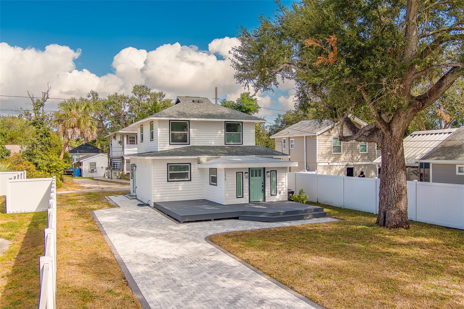 Image 6 of 86 For 1829 27th Avenue N